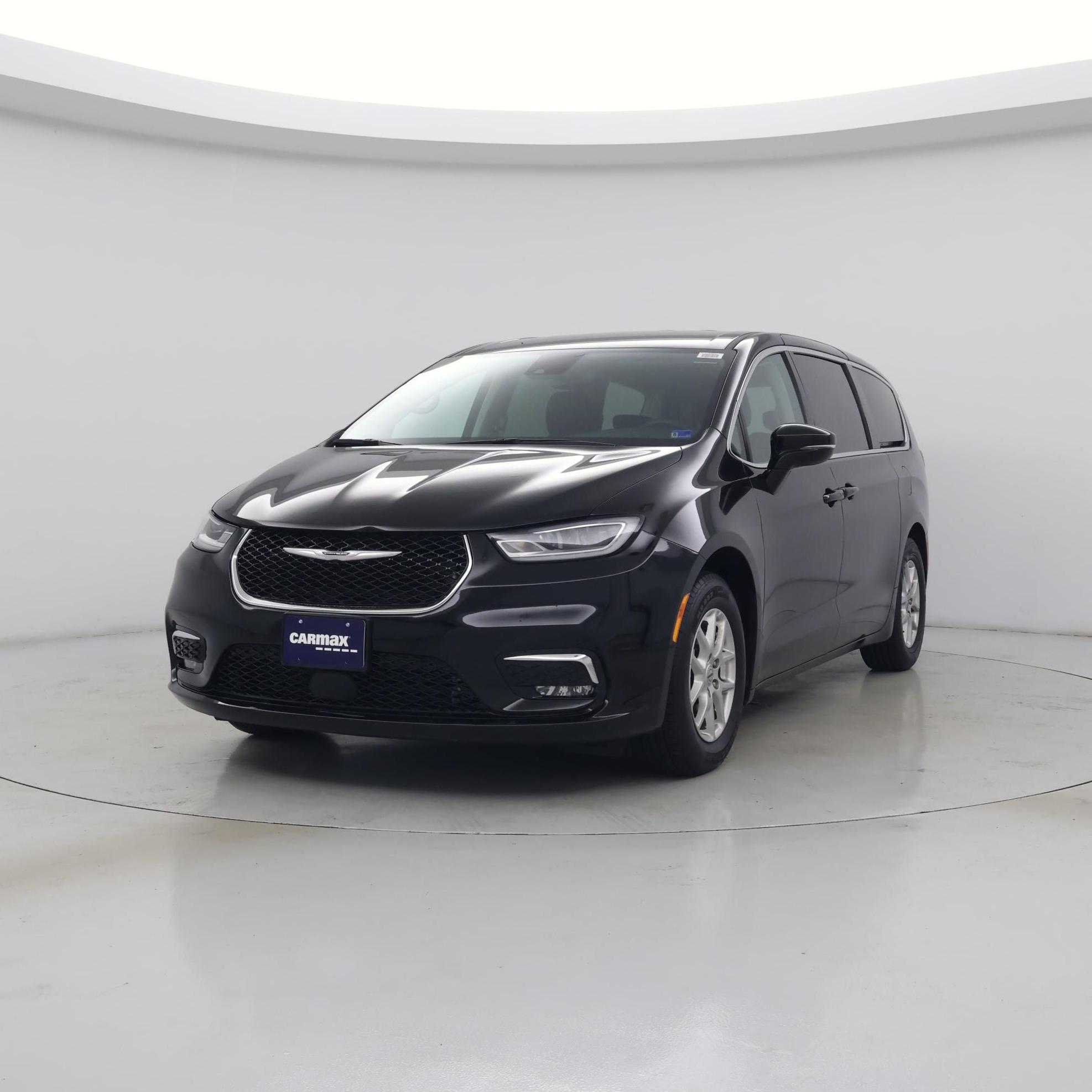 Thumbnail: 2024 Chrysler Pacifica - 4