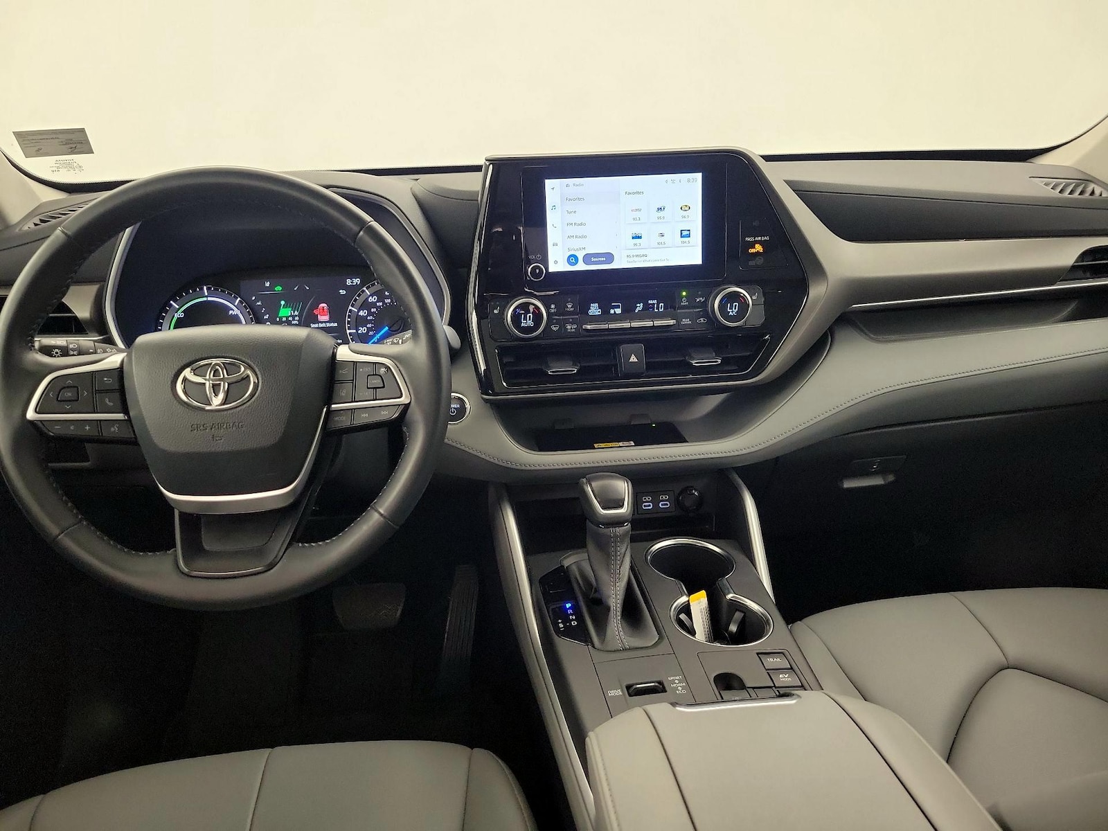 2023 Toyota Highlander XLE - Photo 10