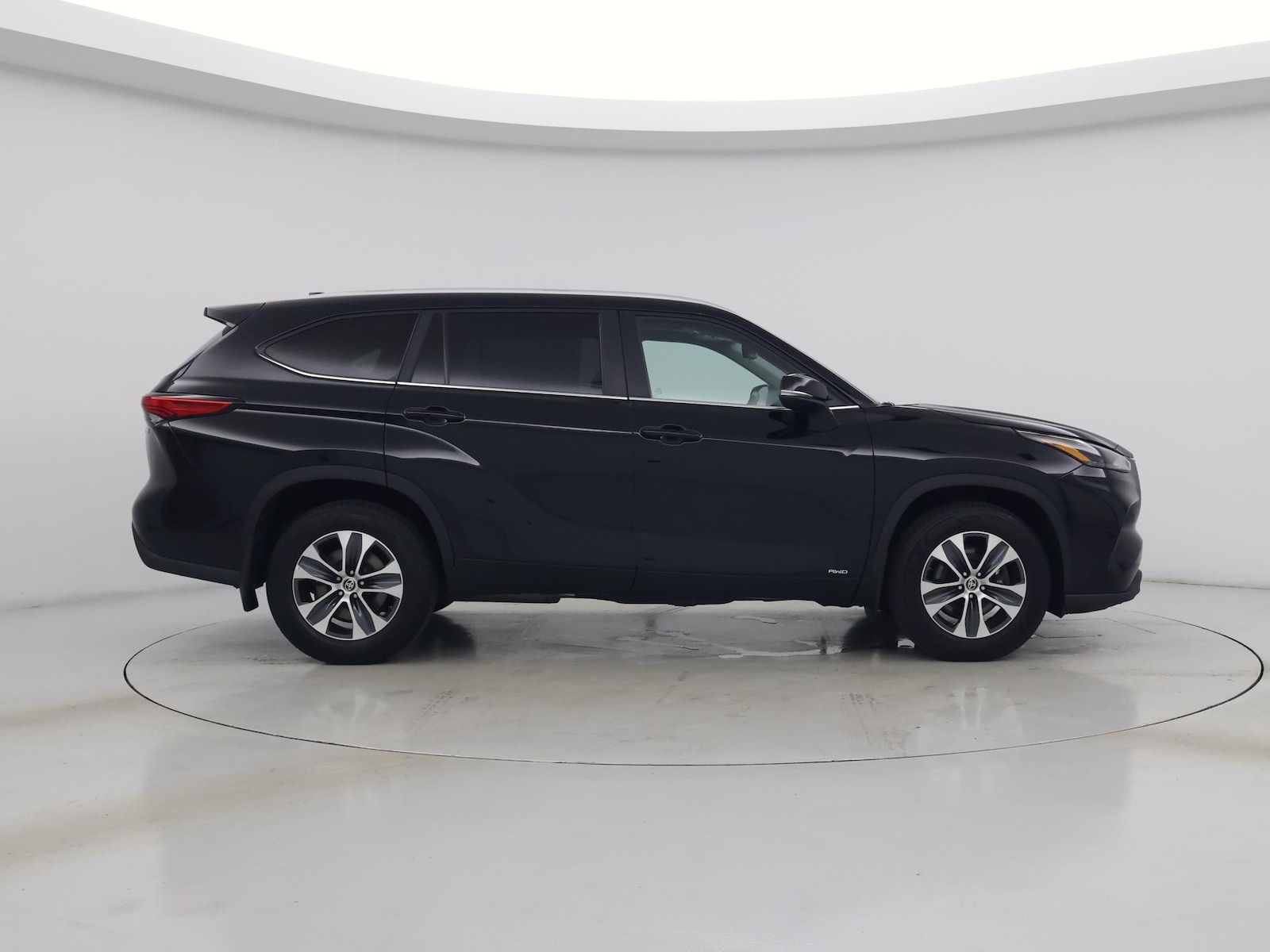 2023 Toyota Highlander XLE - Photo 8