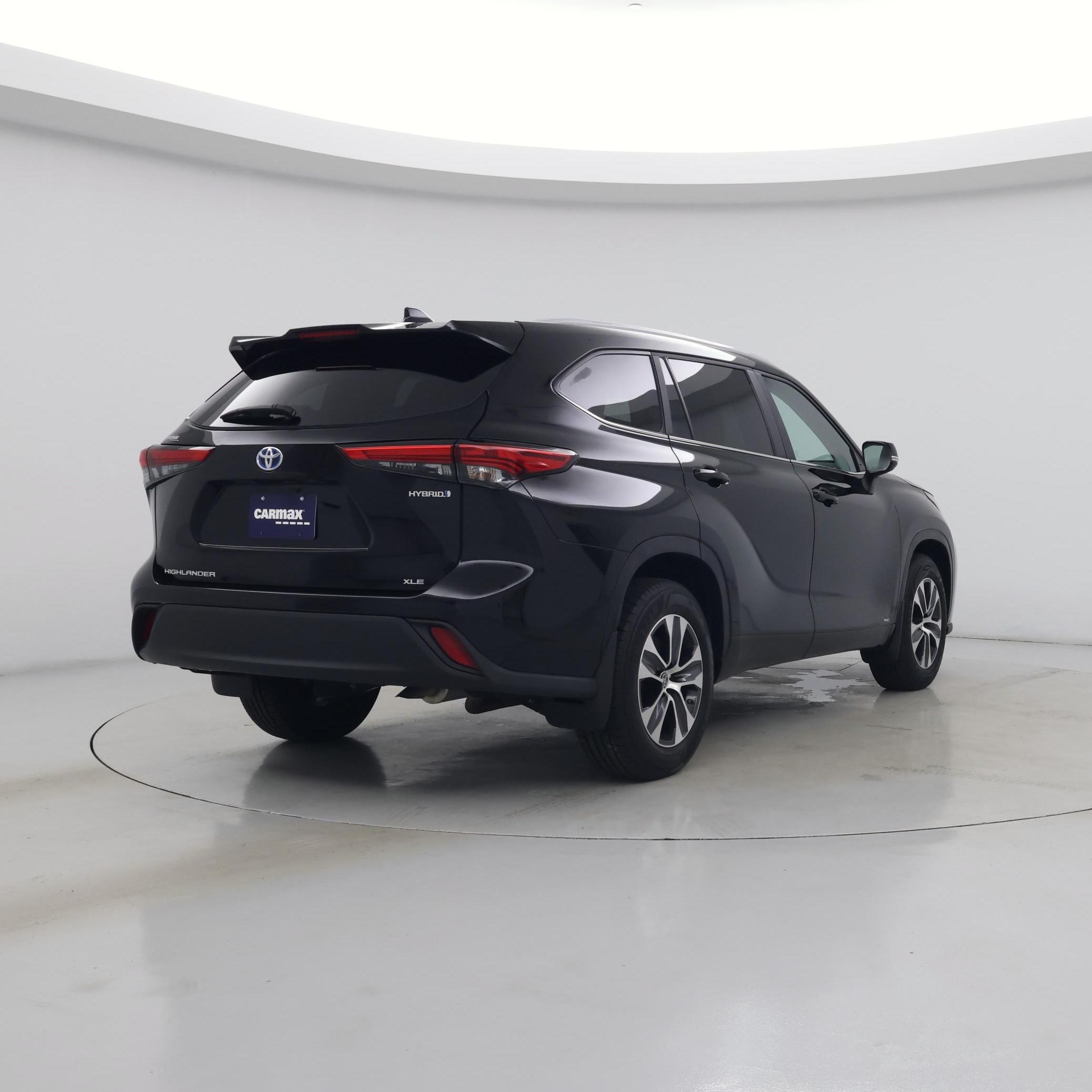 Thumbnail: 2023 Toyota Highlander - 8