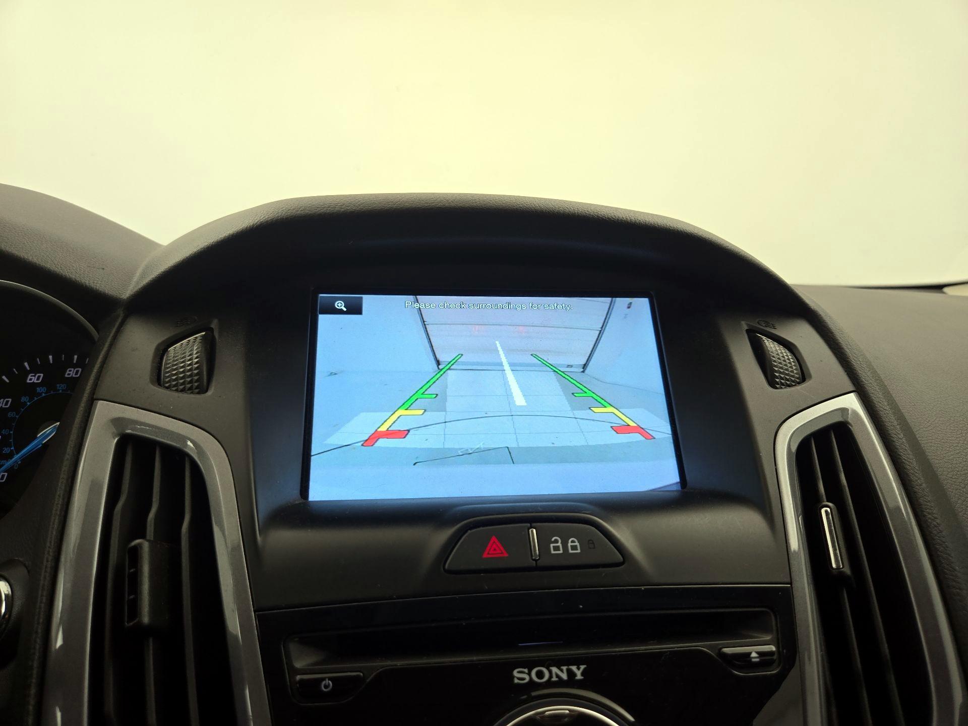 Thumbnail: 2014 Ford Focus - 15