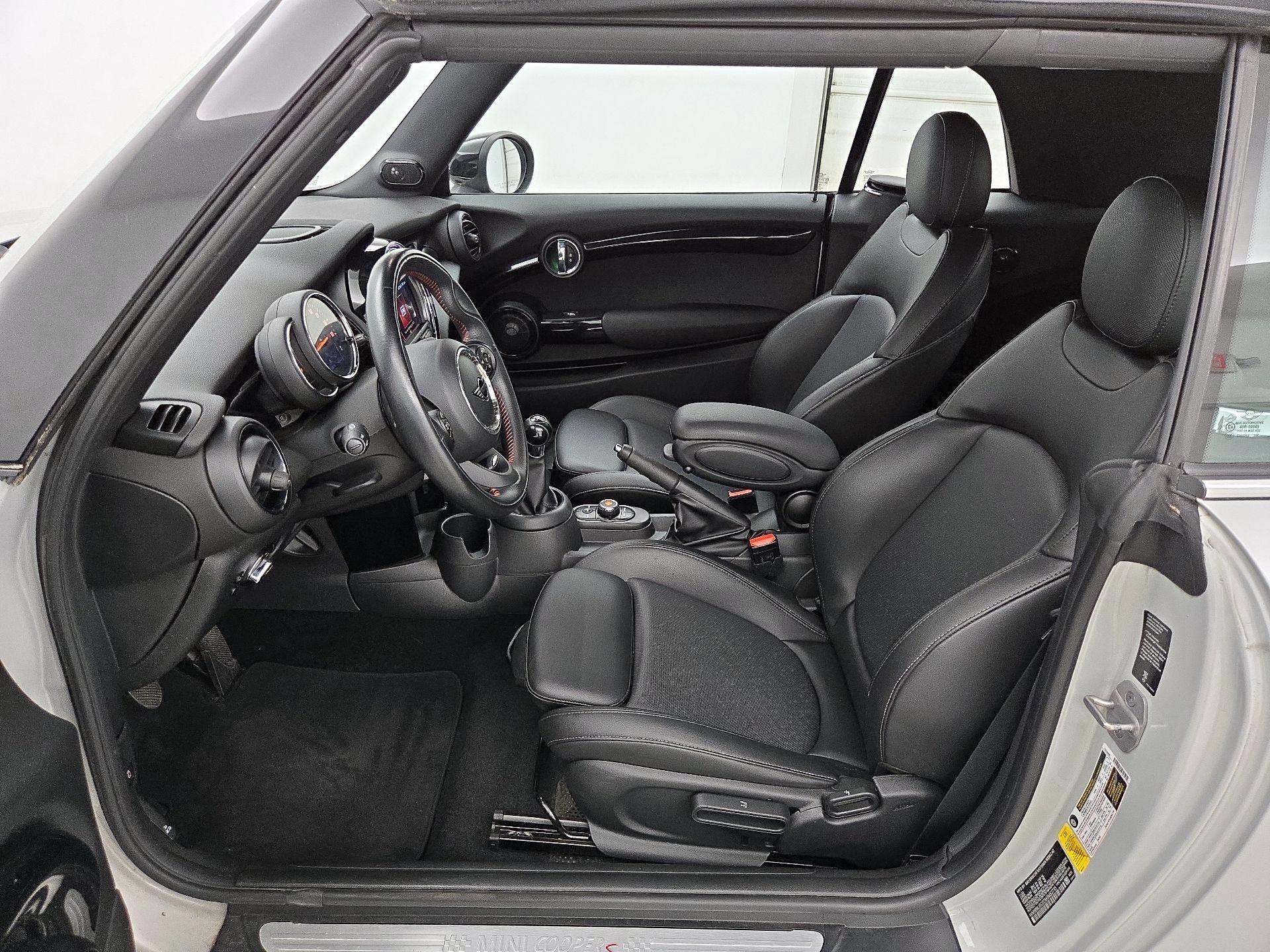 Thumbnail: 2021 MINI Cooper - 11