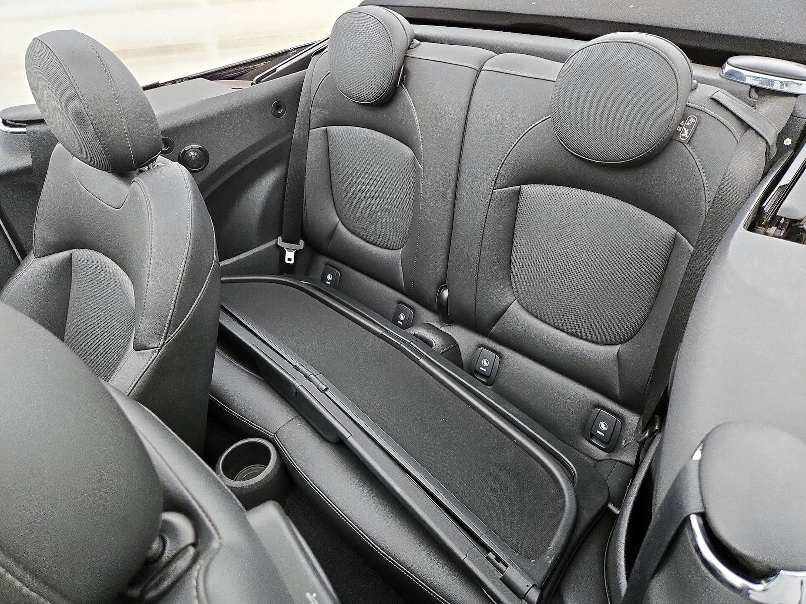 2021 MINI Convertible S - Photo 21