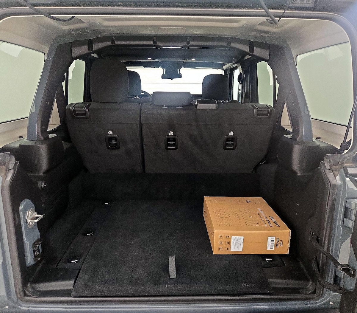 Trunk/Cargo (Seats Up)