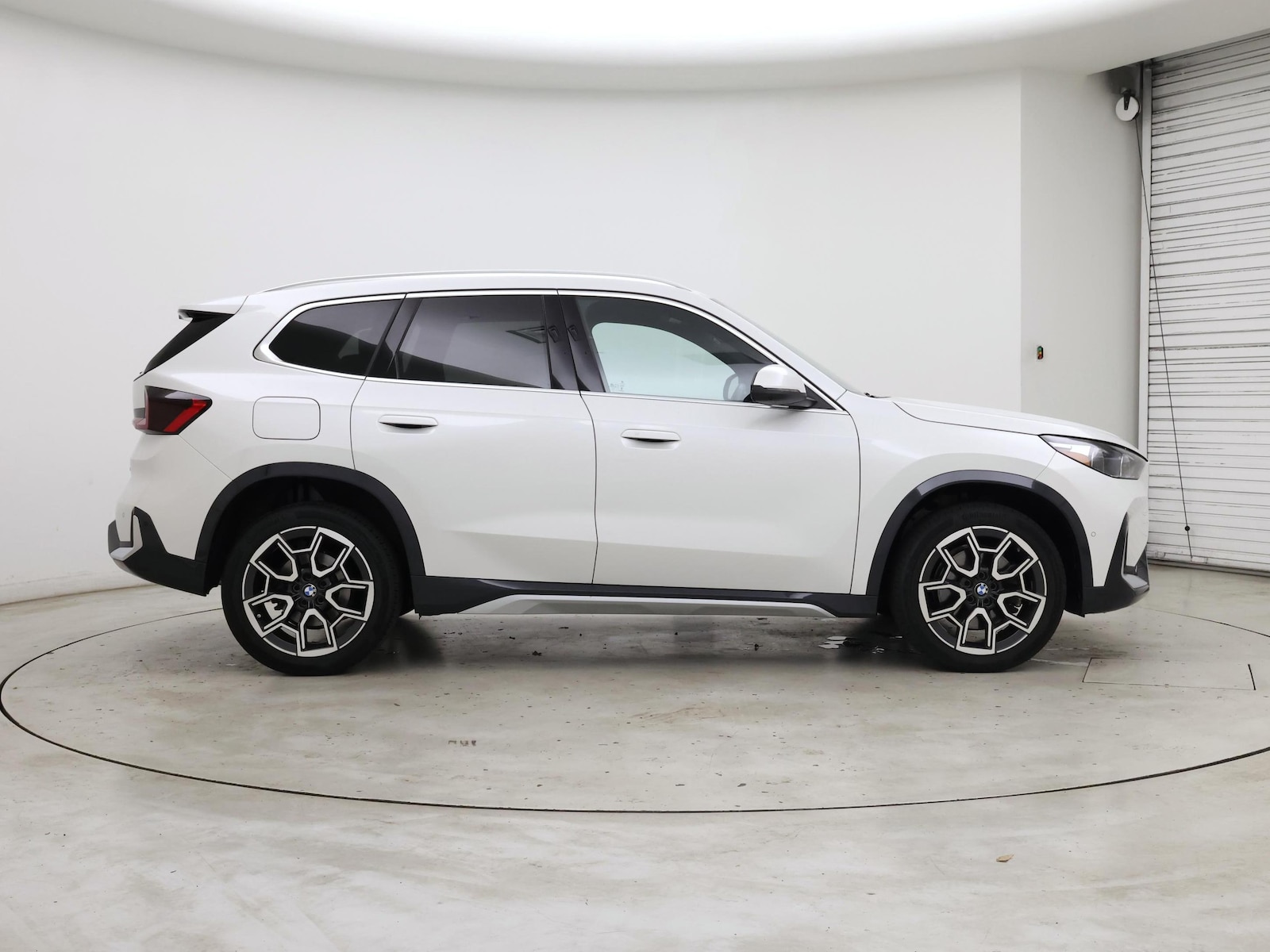 2025 BMW X1 28i - Photo 8