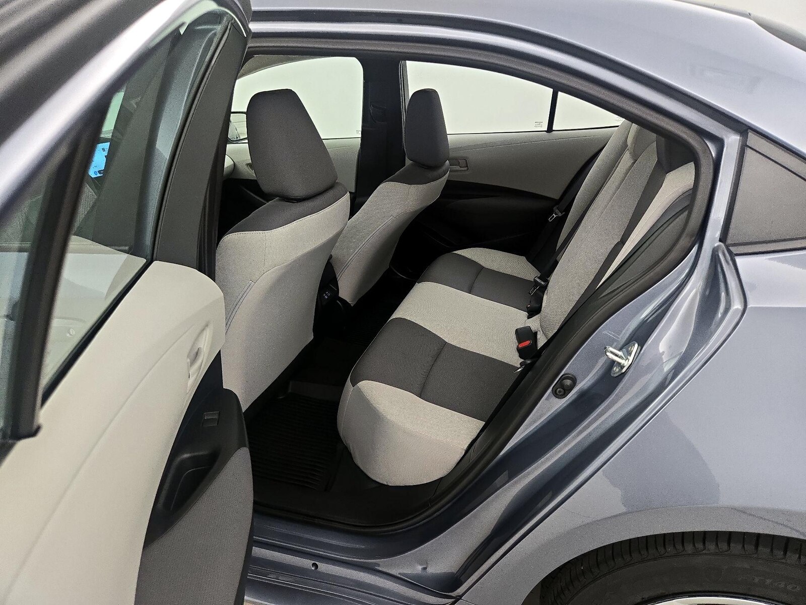 2026 Toyota Corolla LE - Photo 20