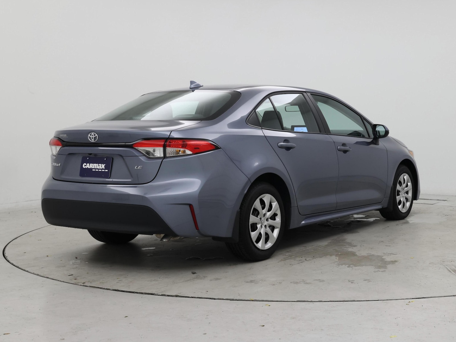 2026 Toyota Corolla LE - Photo 9