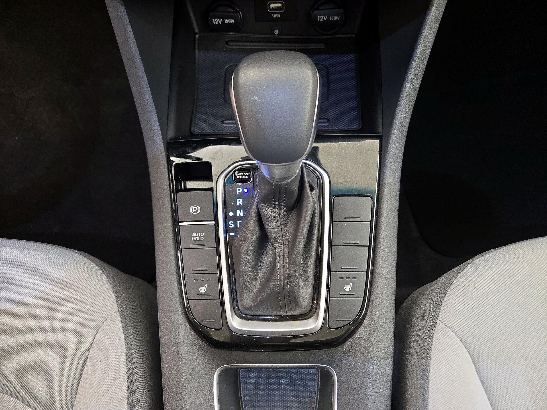 Thumbnail: 2022 Hyundai Ioniq - 17