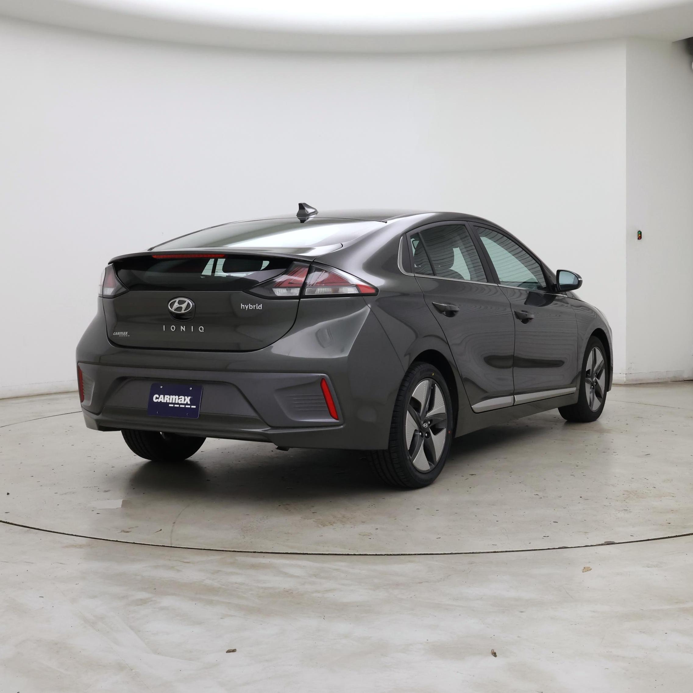 Thumbnail: 2022 Hyundai Ioniq - 8
