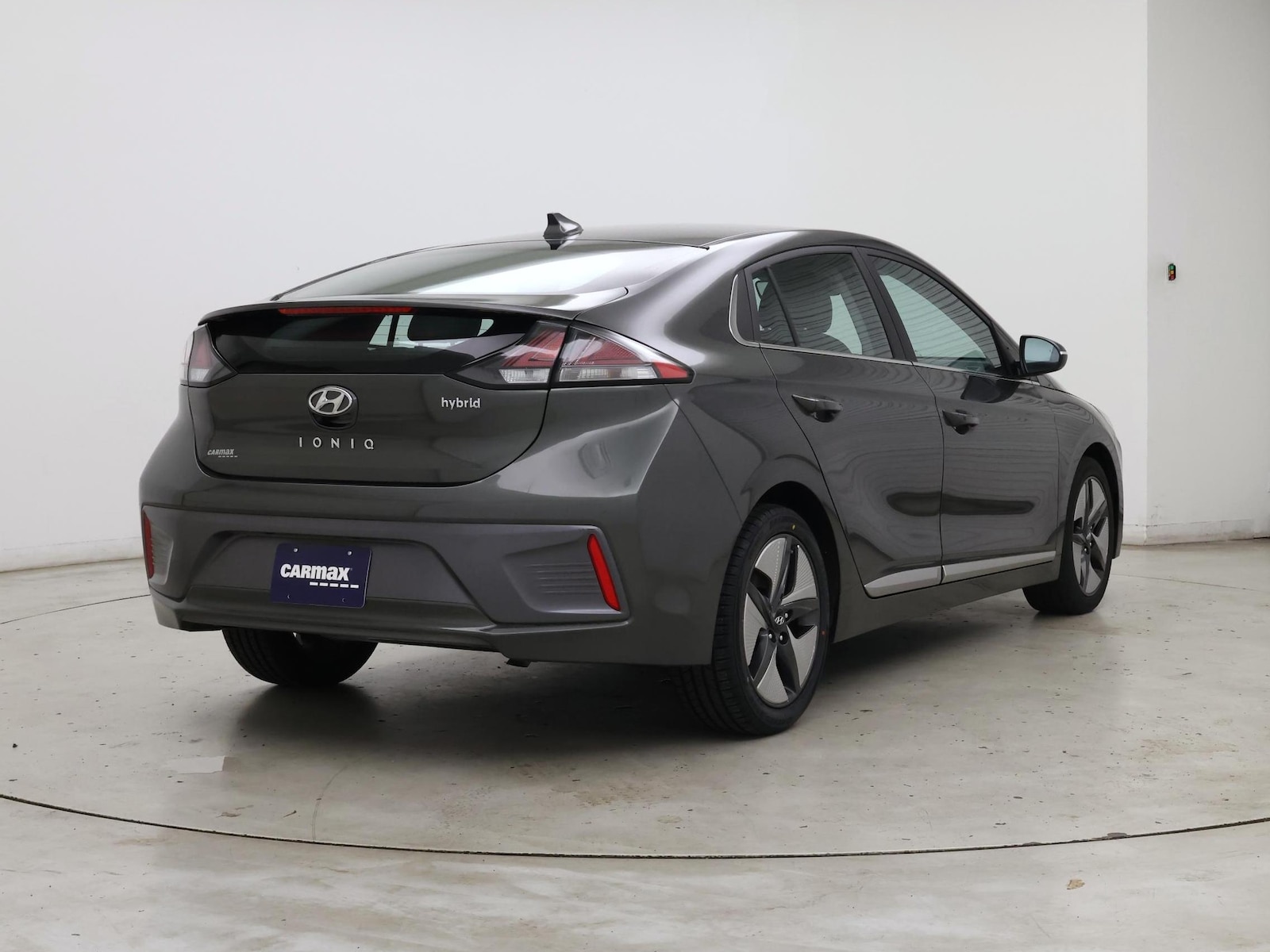 2022 Hyundai Ioniq SEL - Photo 9