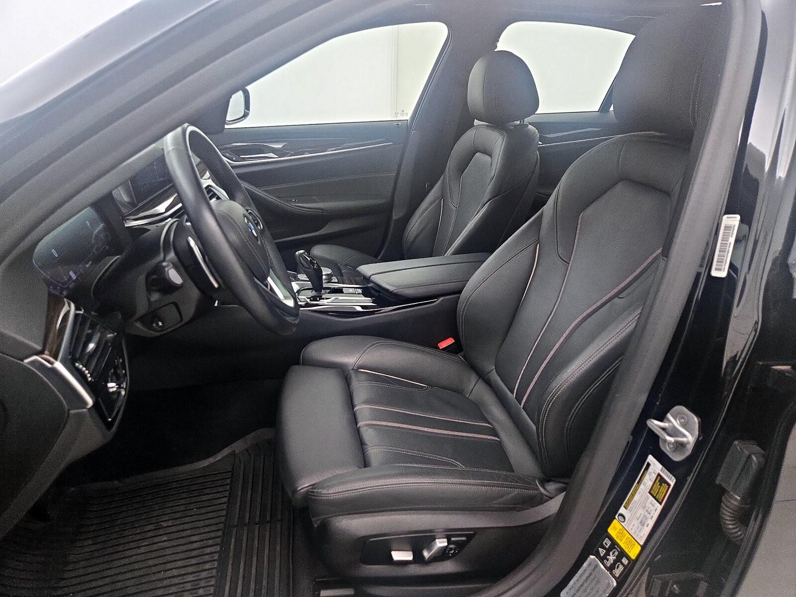 Power Seat(s) & Side Airbags