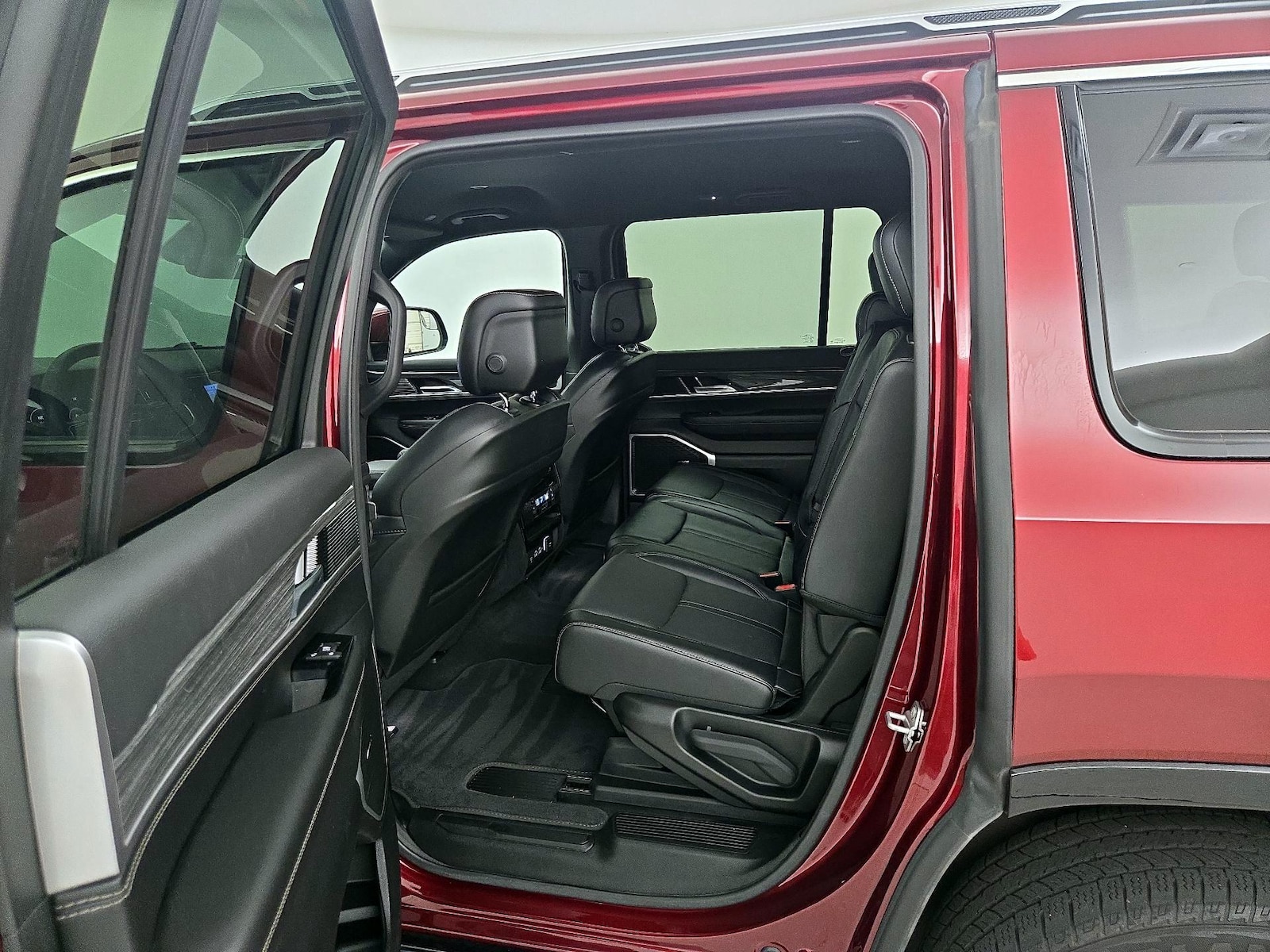 2022 Jeep Wagoneer Series II - Photo 21