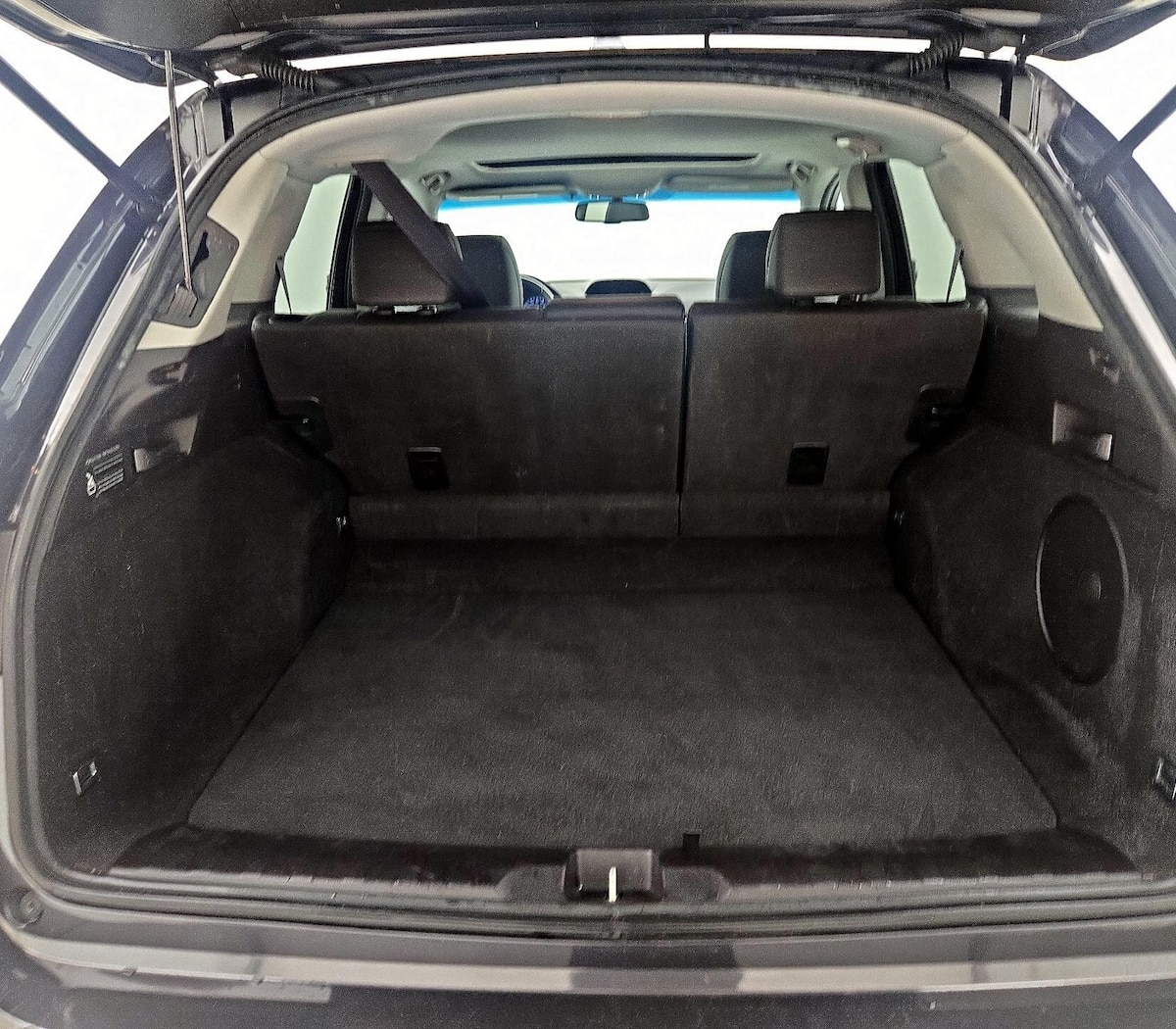 Trunk/Cargo (Seats Up)