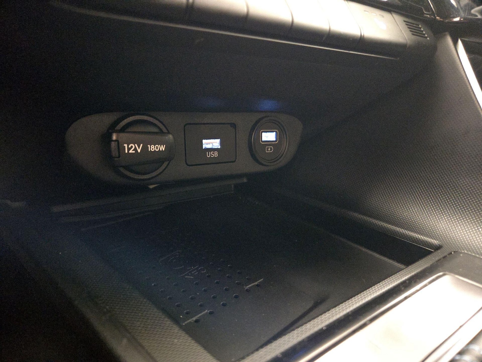 2023 Hyundai Elantra N - Photo 20