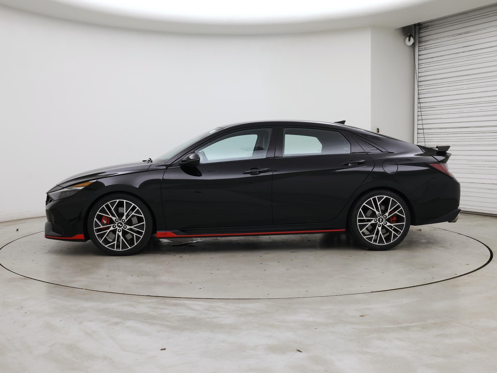 2023 Hyundai Elantra N - Photo 4