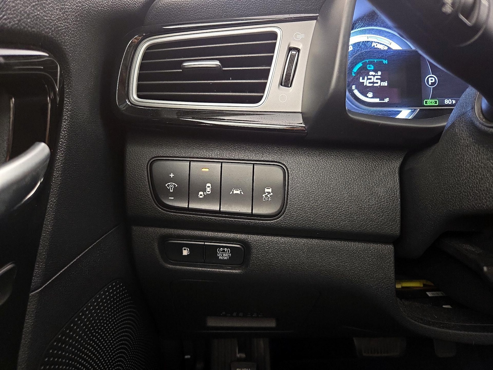 2017 Kia Niro Touring - Photo 14
