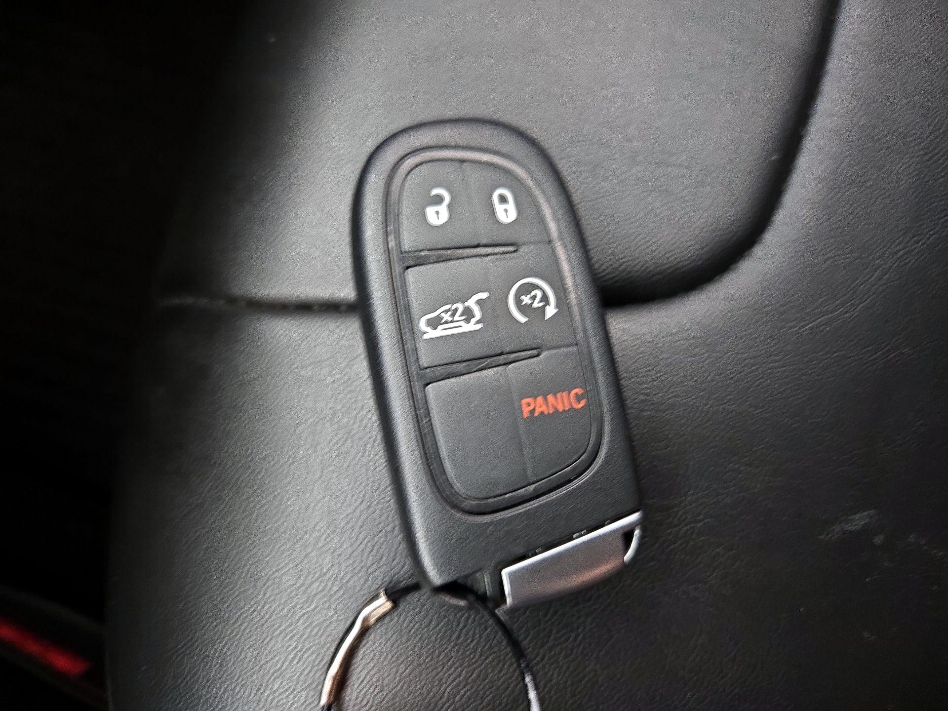 Thumbnail: 2022 Jeep Cherokee - 18