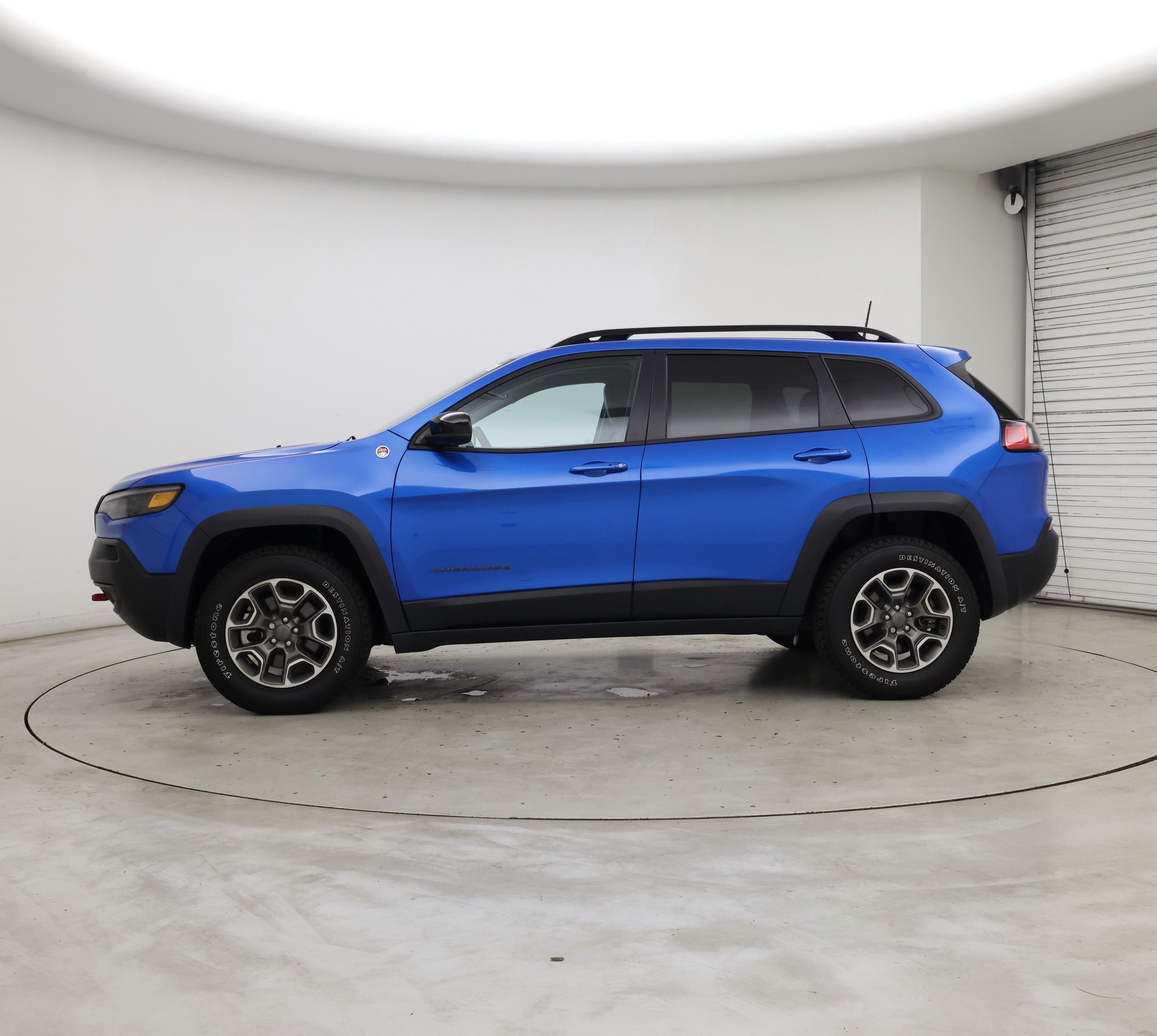 Thumbnail: 2022 Jeep Cherokee - 3