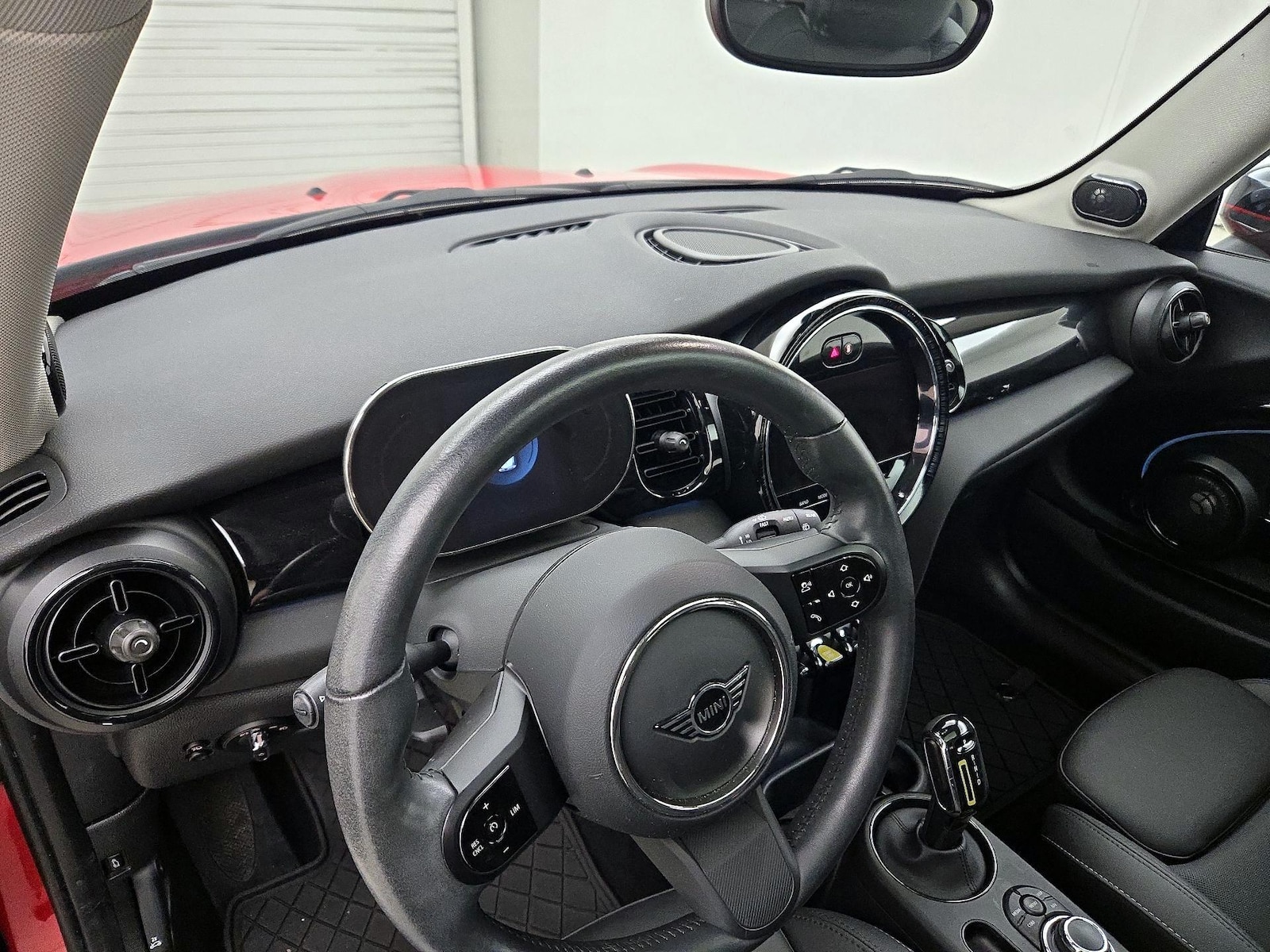 2024 MINI Hardtop 2 Door SE - Photo 10