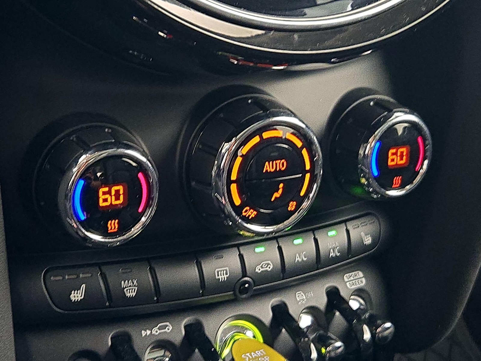 2024 MINI Hardtop 2 Door SE - Photo 17