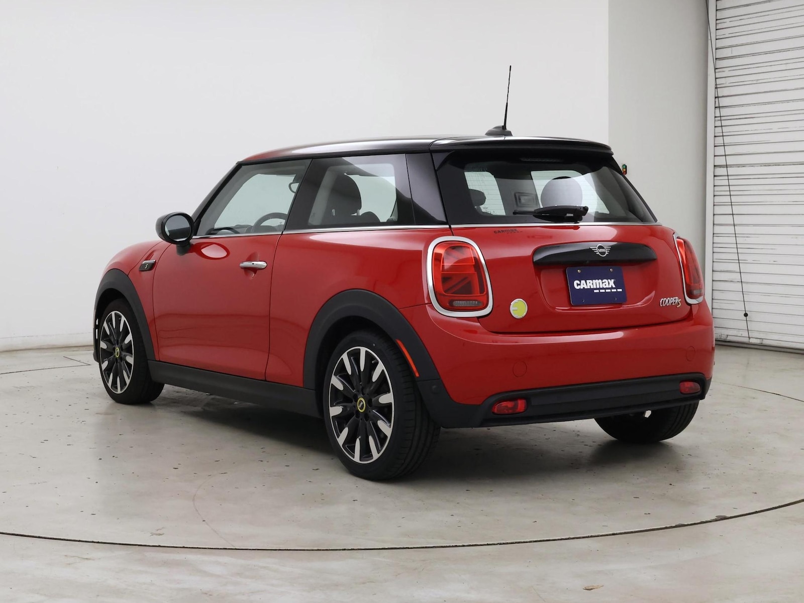 2024 MINI Hardtop 2 Door SE - Photo 3