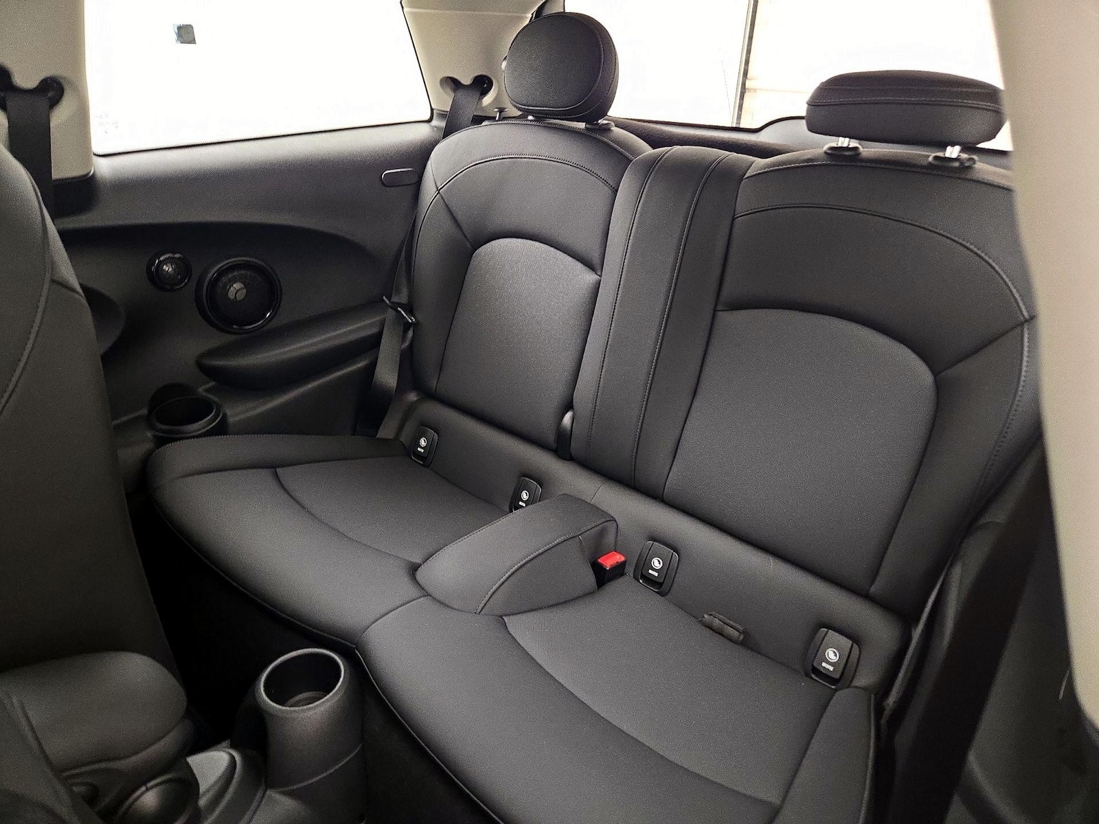 2024 MINI Hardtop 2 Door SE - Photo 21