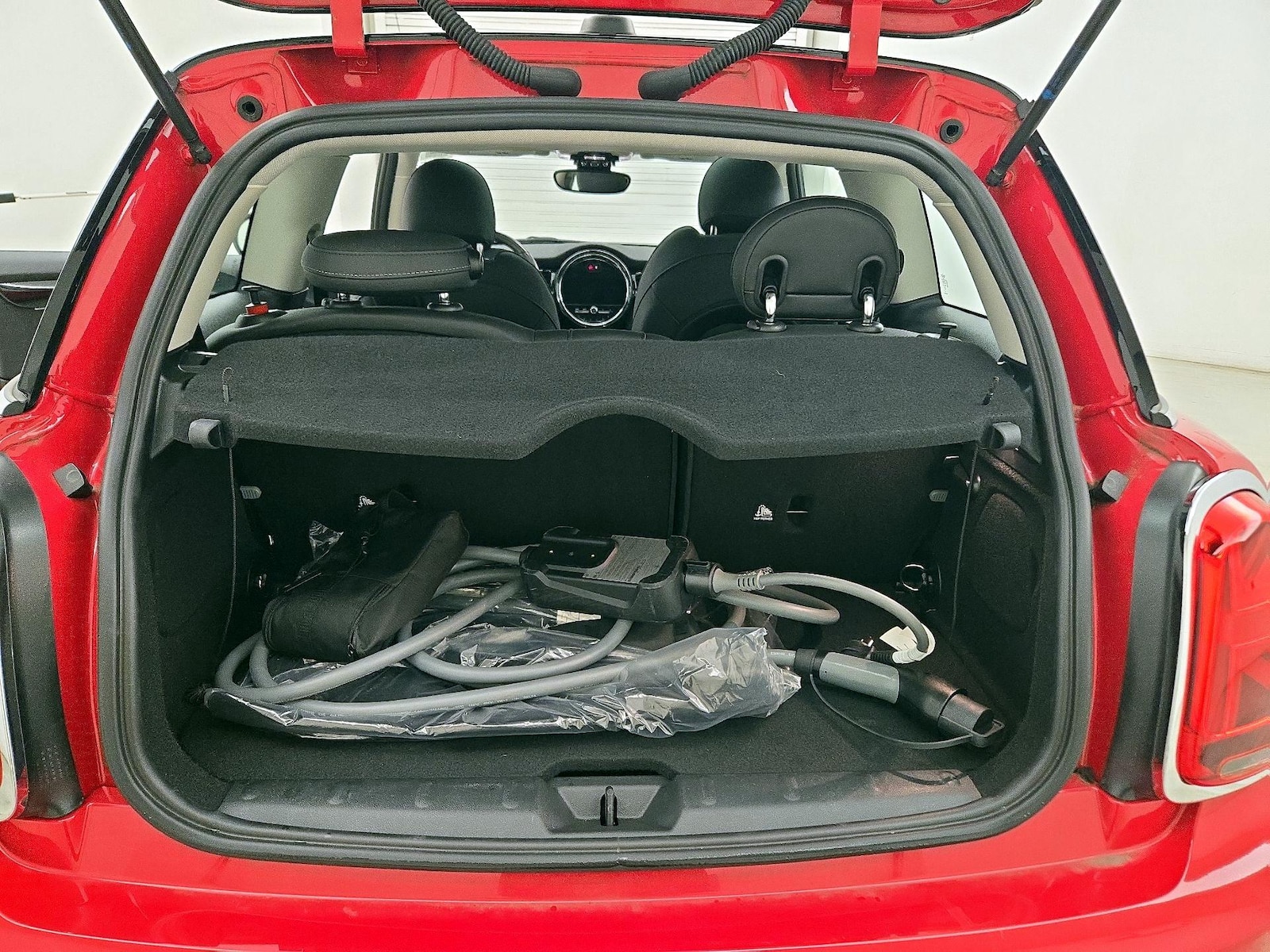 2024 MINI Hardtop 2 Door SE - Photo 22