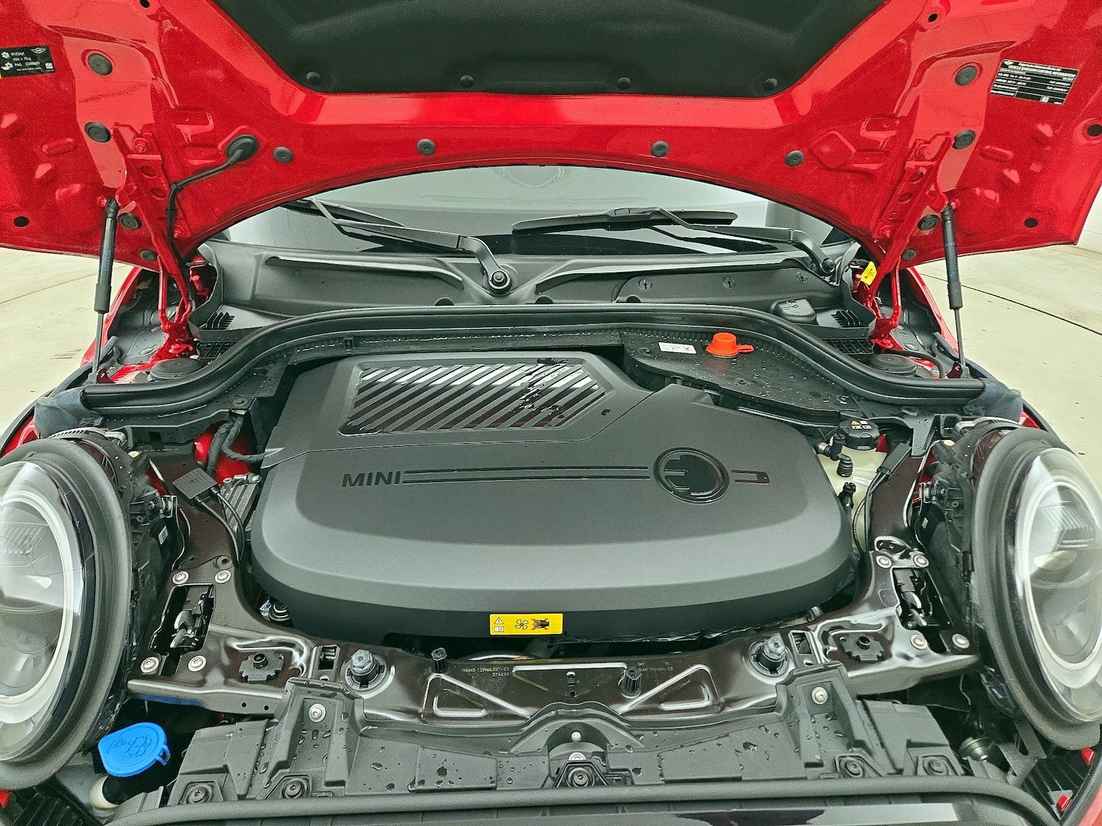 2024 MINI Hardtop 2 Door SE - Photo 23