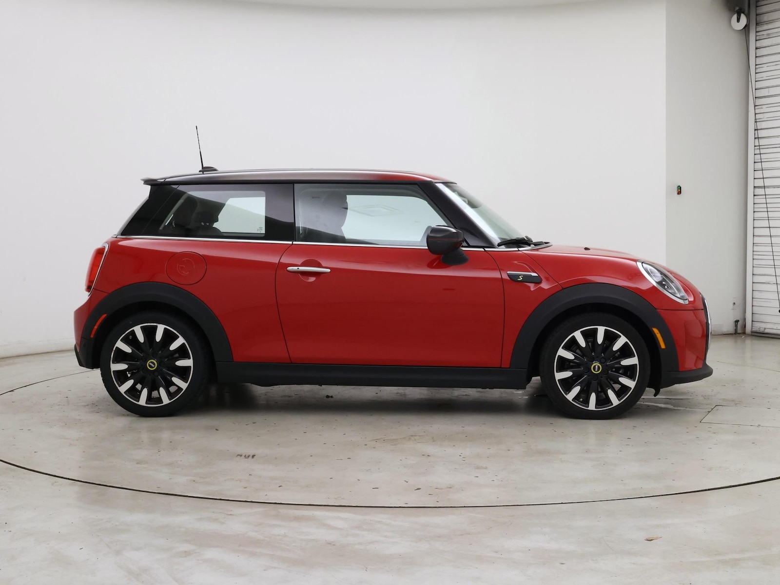 2024 MINI Hardtop 2 Door SE - Photo 8