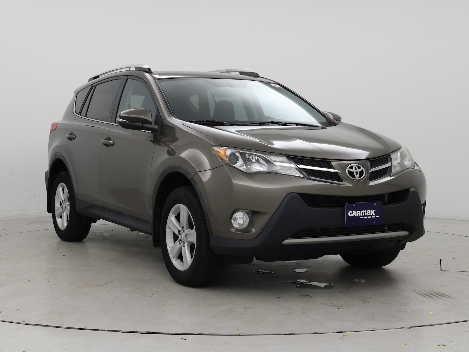 2014 Toyota RAV4 XLE - Photo 2