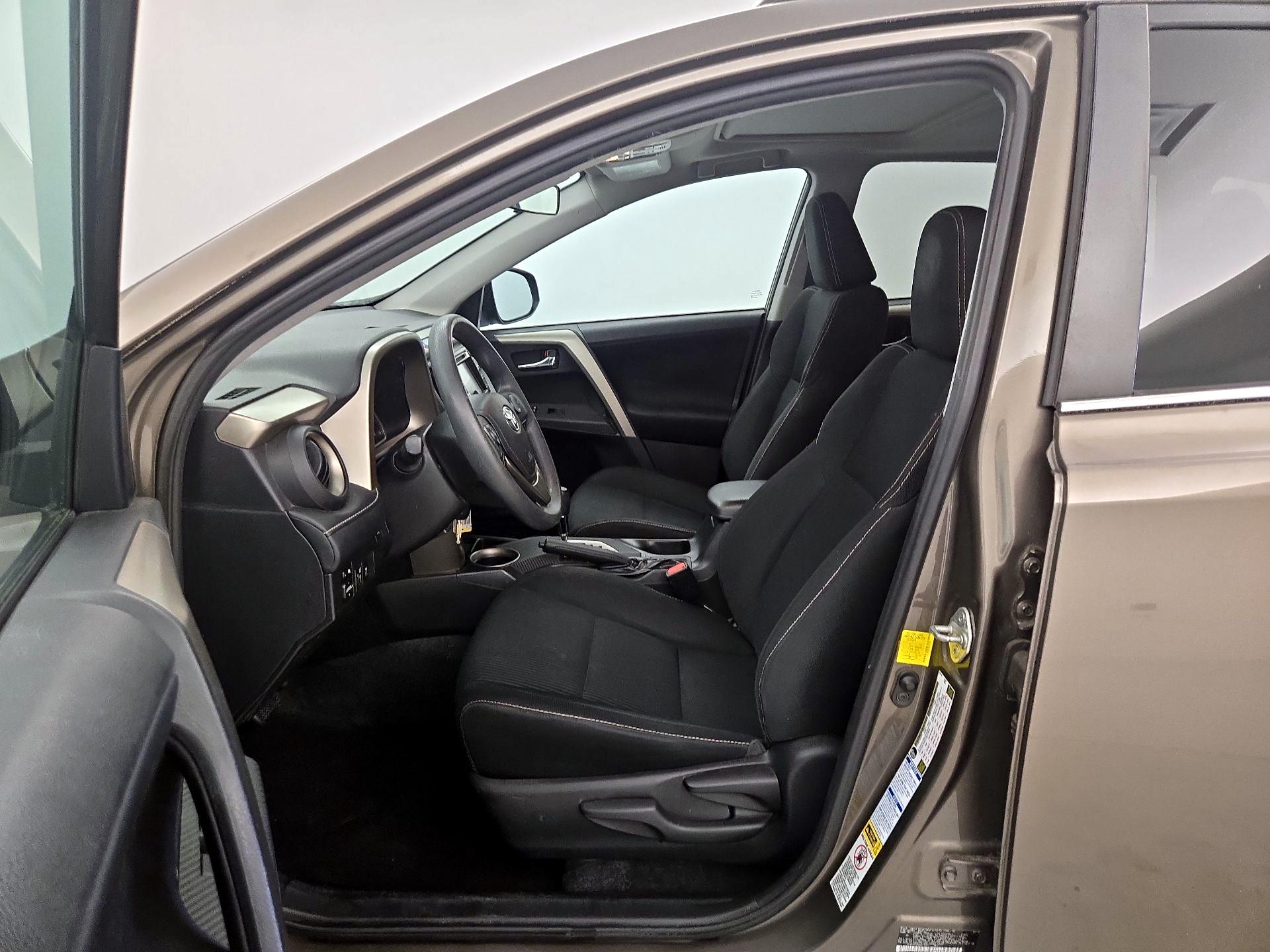Thumbnail: 2014 Toyota RAV4 - 11