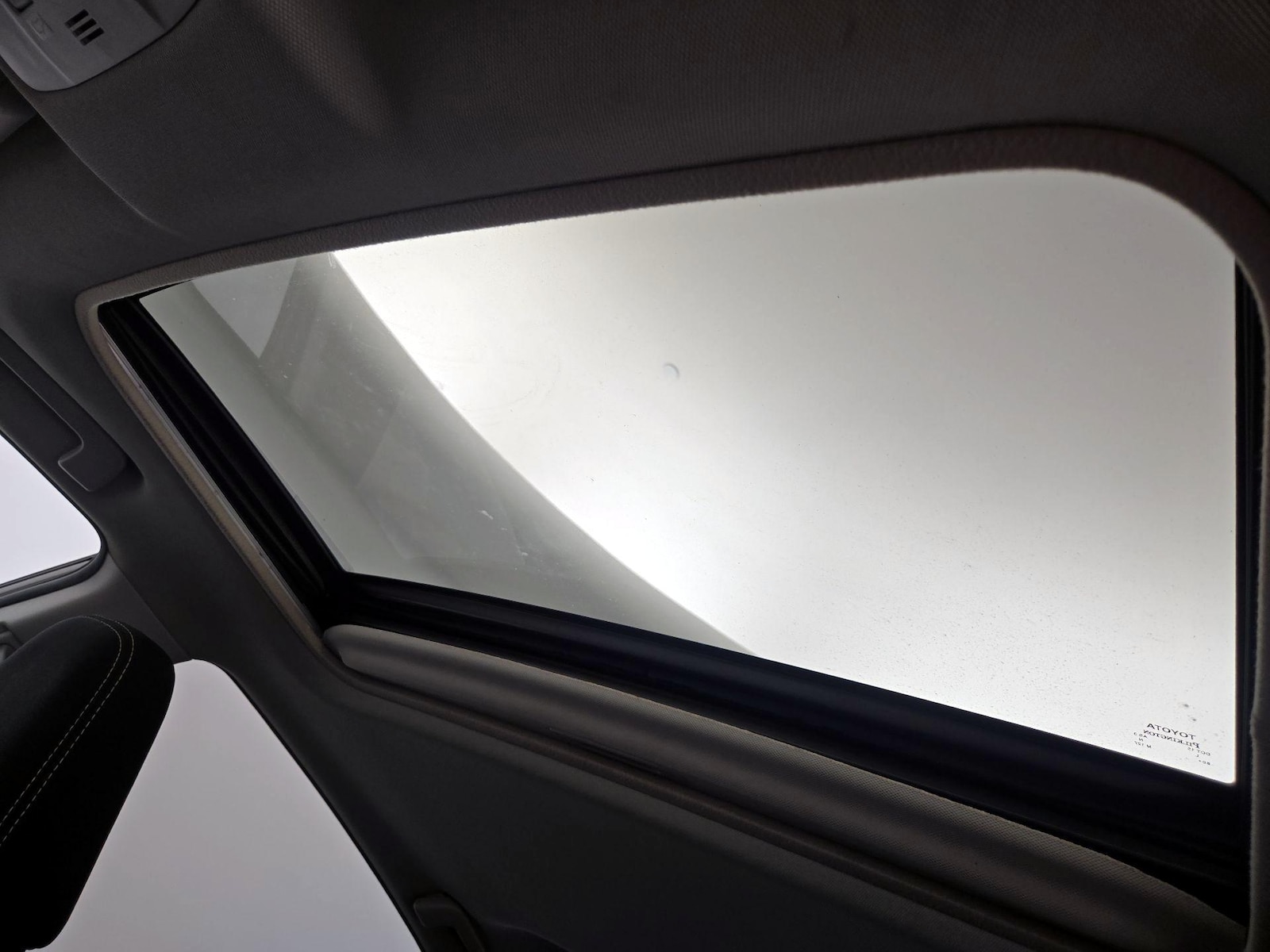 2014 Toyota RAV4 XLE - Photo 20