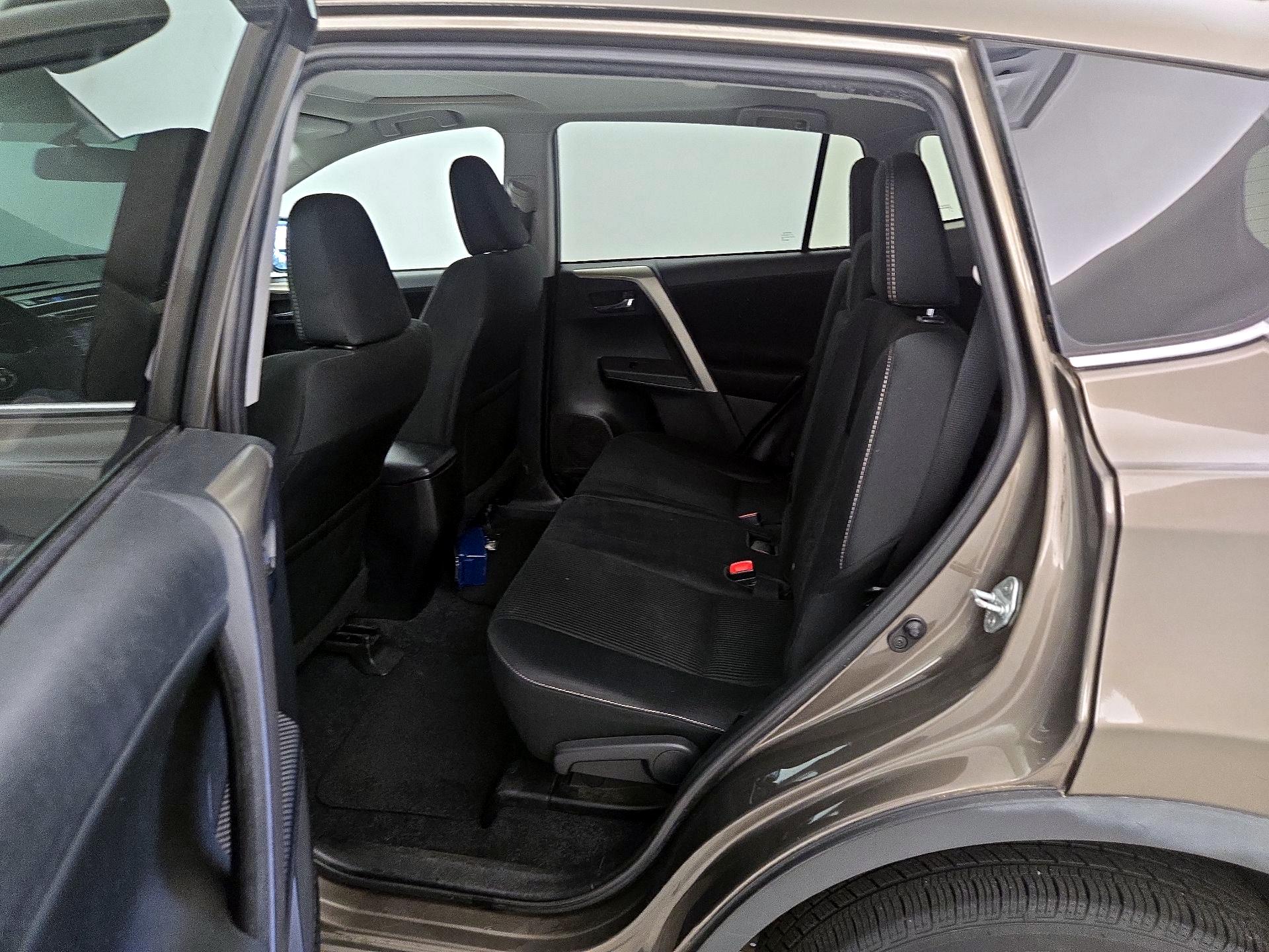 Thumbnail: 2014 Toyota RAV4 - 20