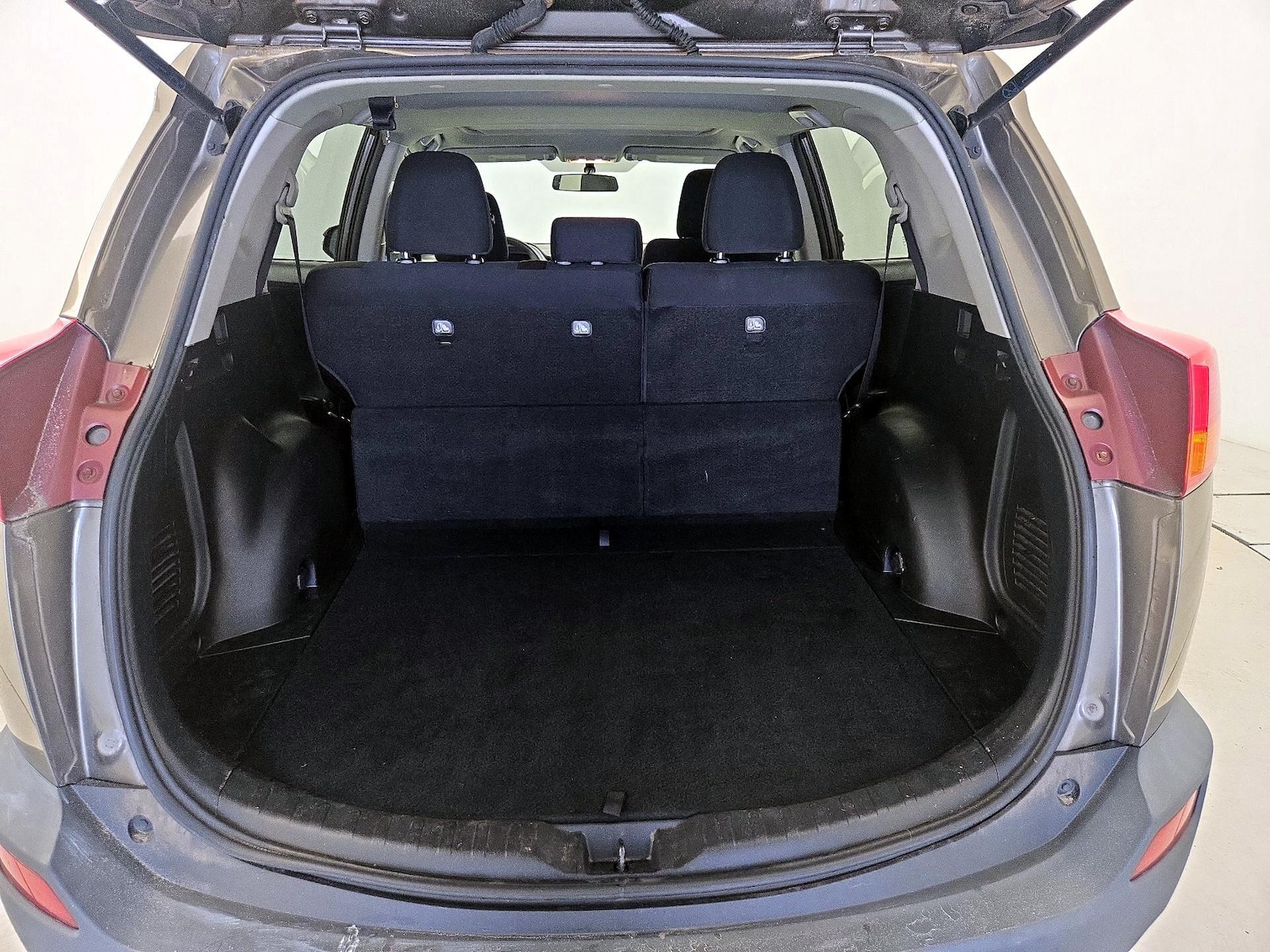2014 Toyota RAV4 XLE - Photo 22