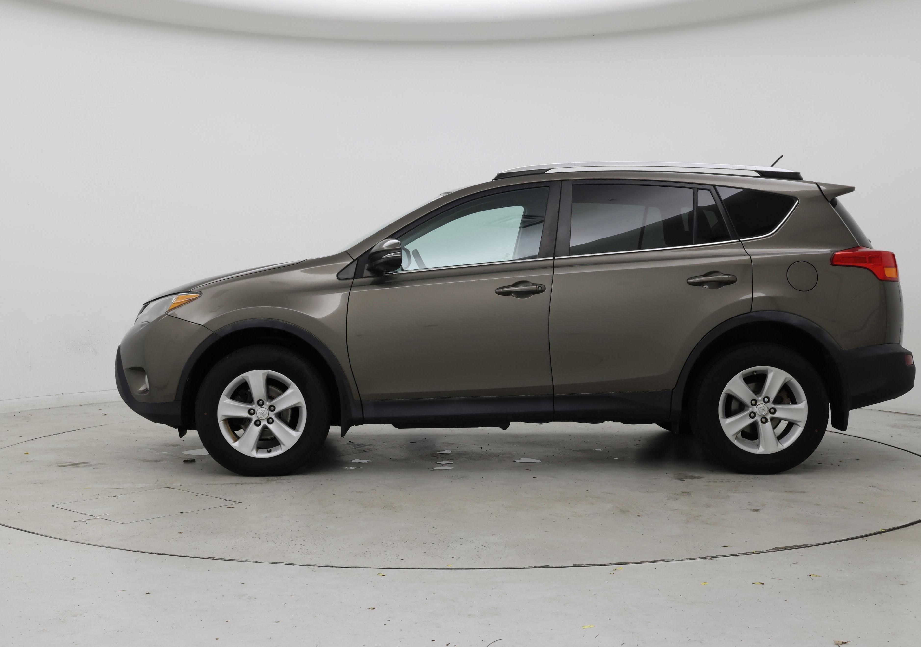 Thumbnail: 2014 Toyota RAV4 - 3