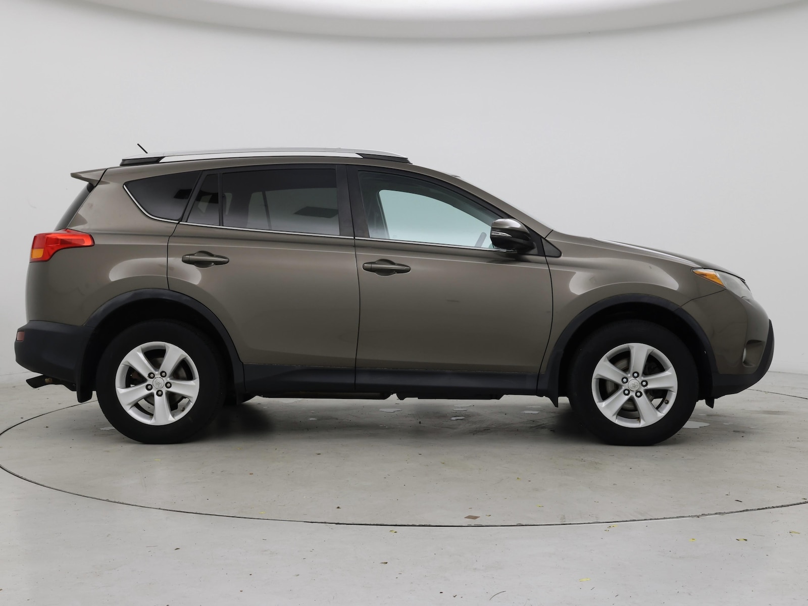 2014 Toyota RAV4 XLE - Photo 8