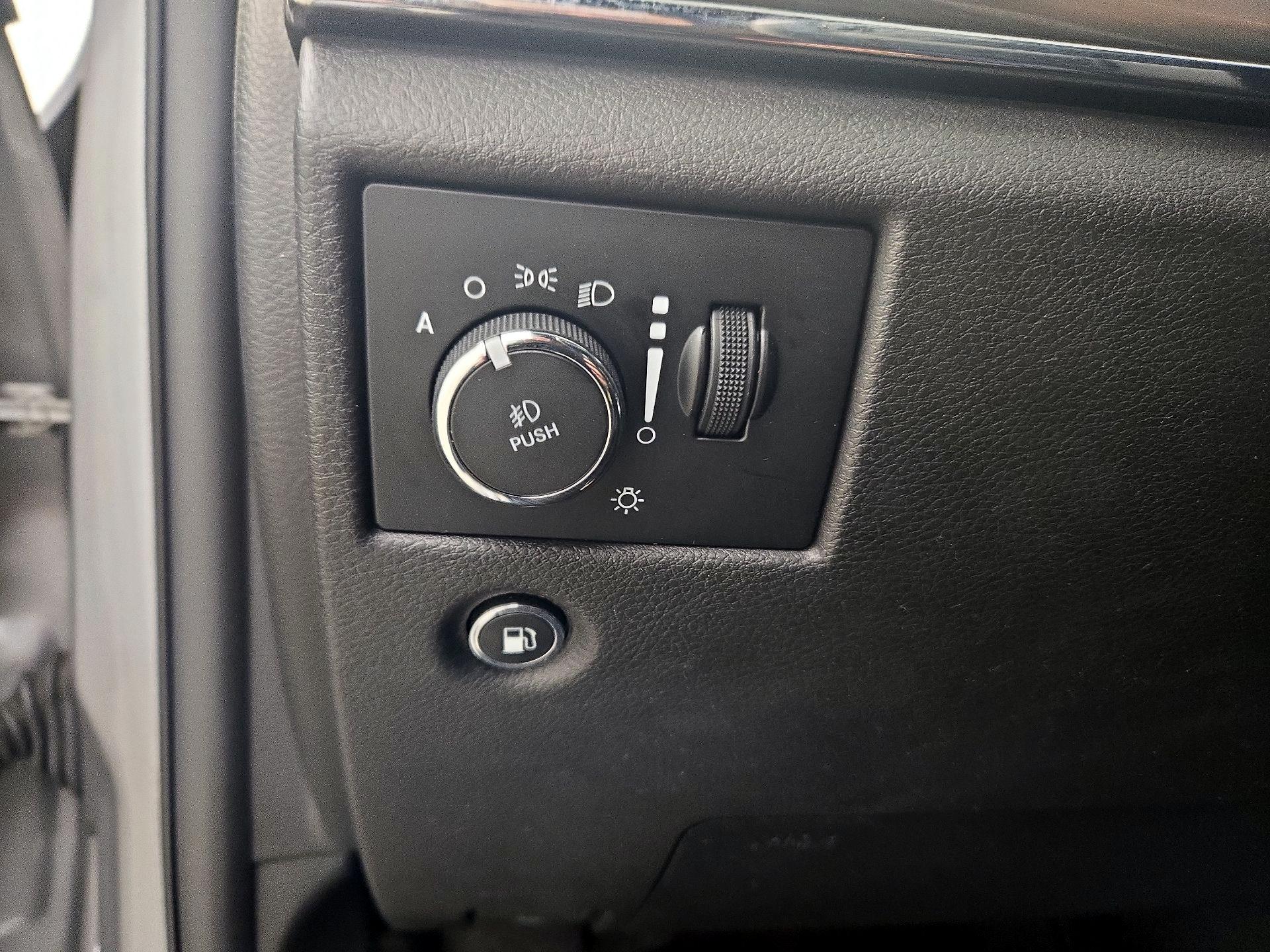 Thumbnail: 2019 Jeep Grand Cherokee - 13