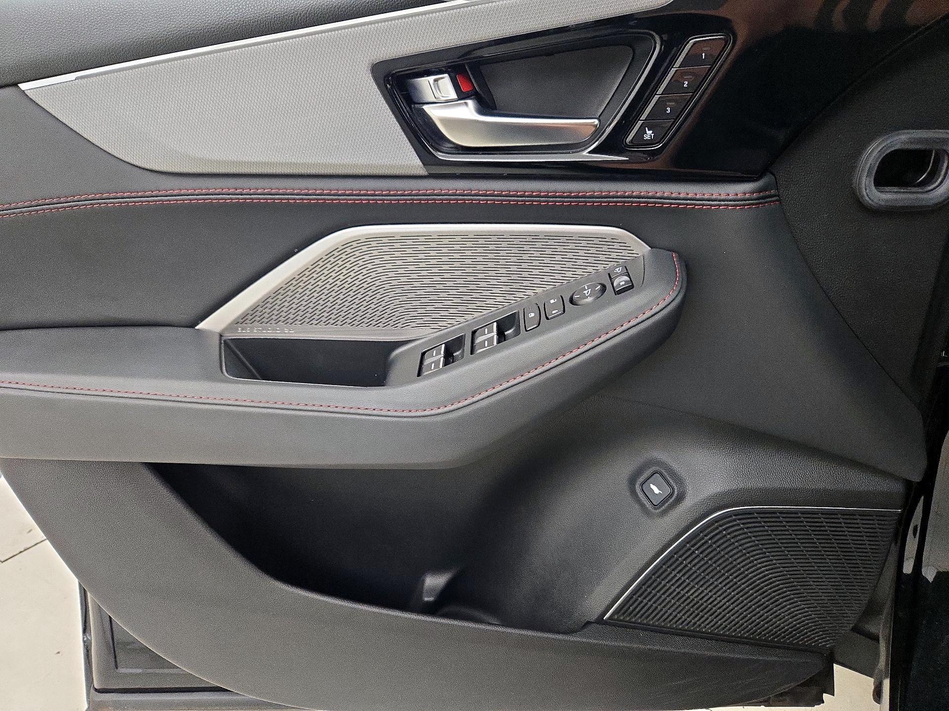 Thumbnail: 2023 Acura MDX - 12