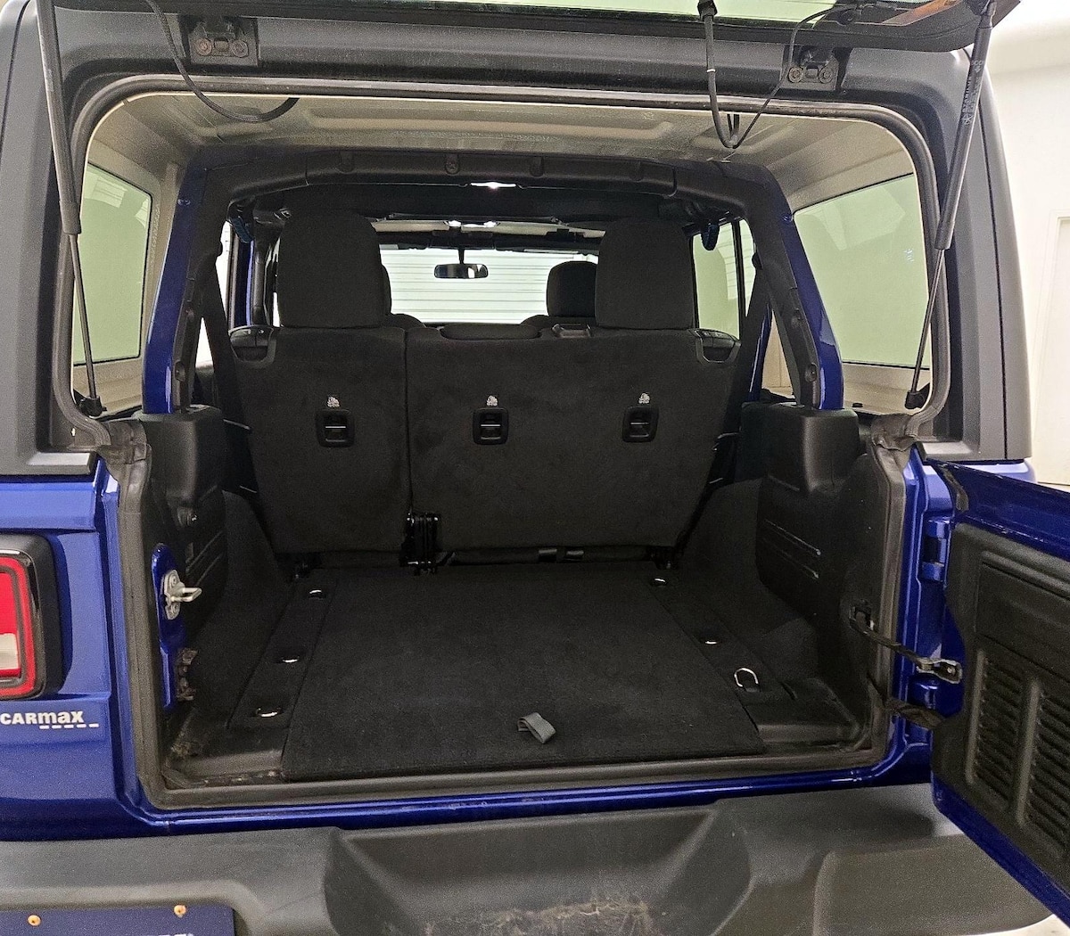 Trunk/Cargo (Seats Up)