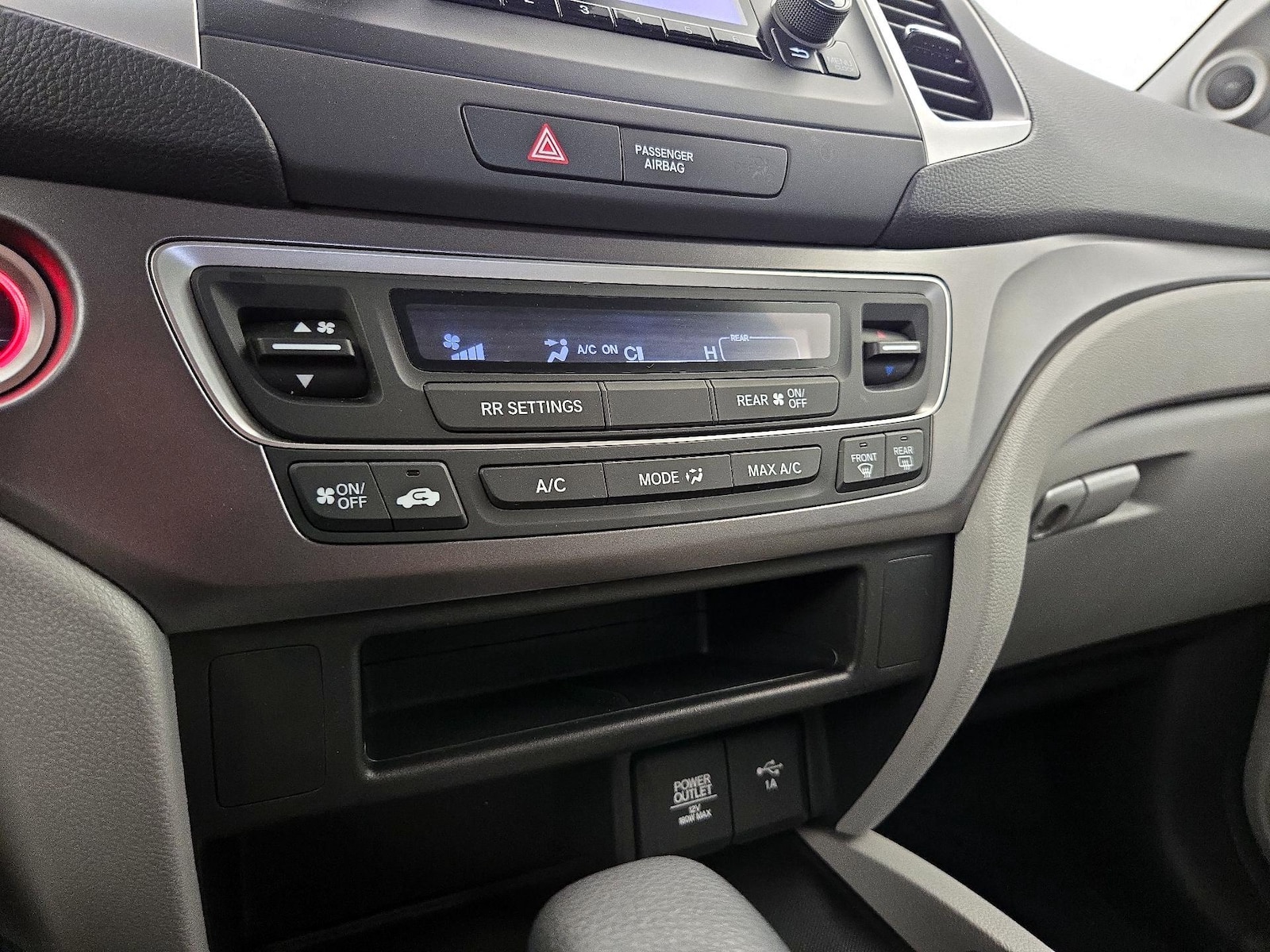 2019 Honda Pilot LX - Photo 17