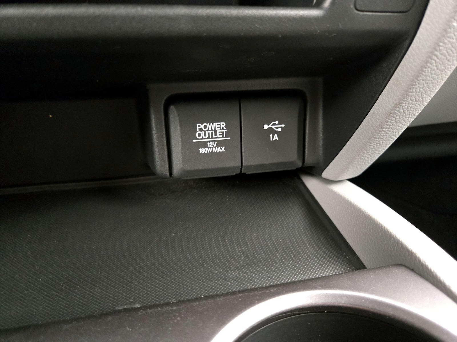 2019 Honda Pilot LX - Photo 19