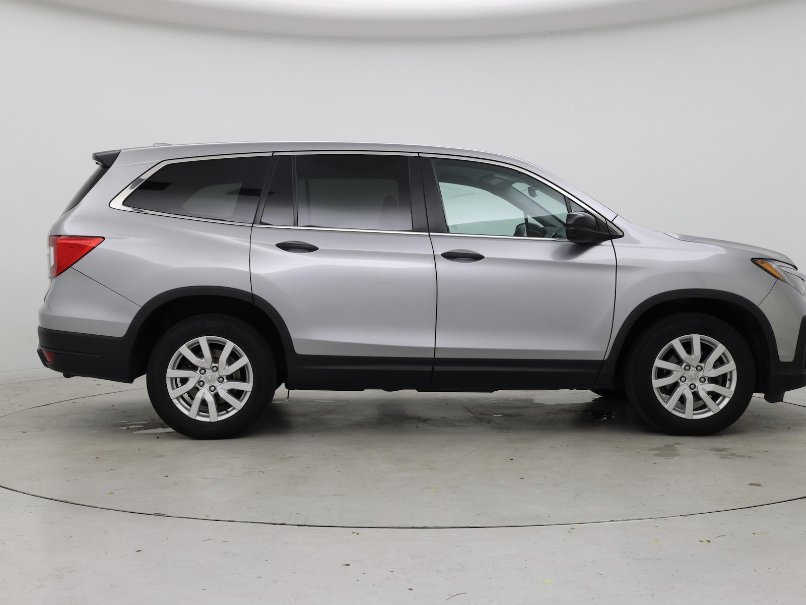 2019 Honda Pilot LX - Photo 8