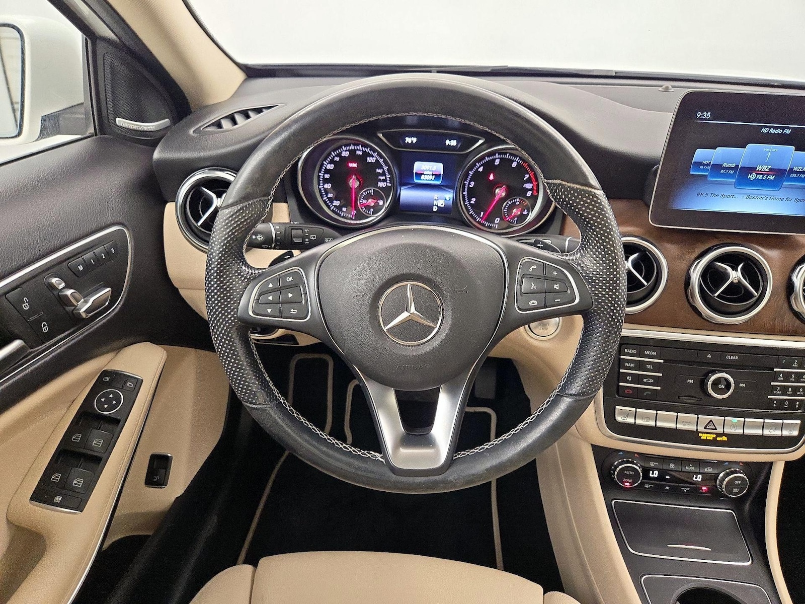 2019 Mercedes-Benz GLA-Class GLA250 - Photo 11
