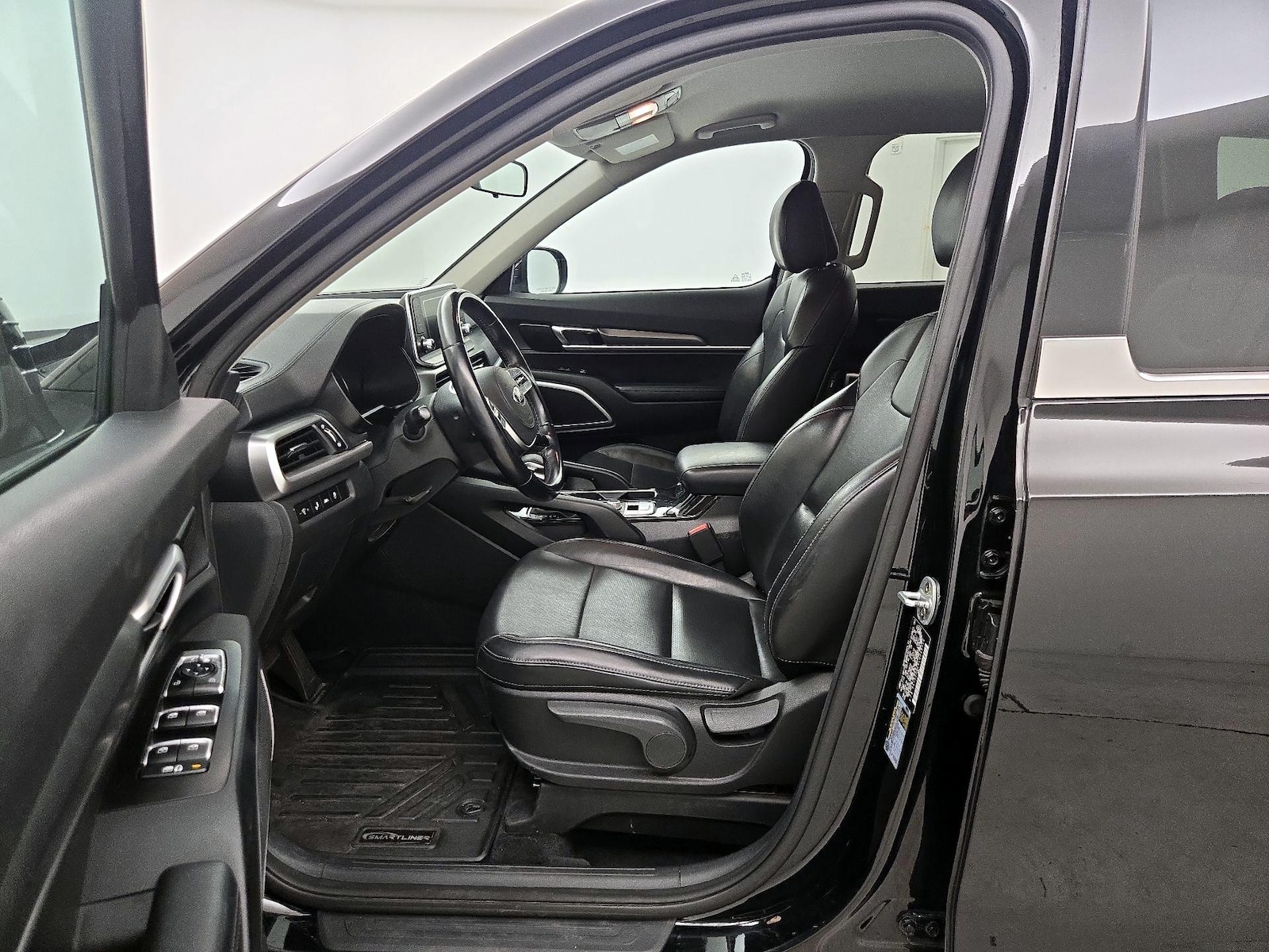 Side Airbags & Leatherette Seats