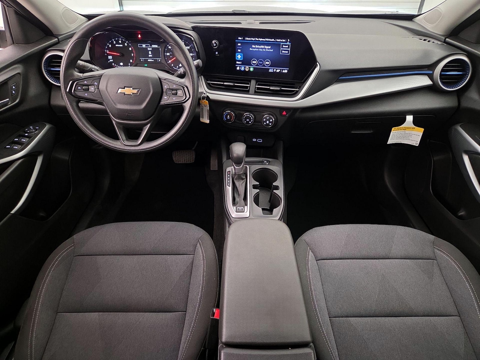 2024 Chevrolet Trax LS - Photo 10