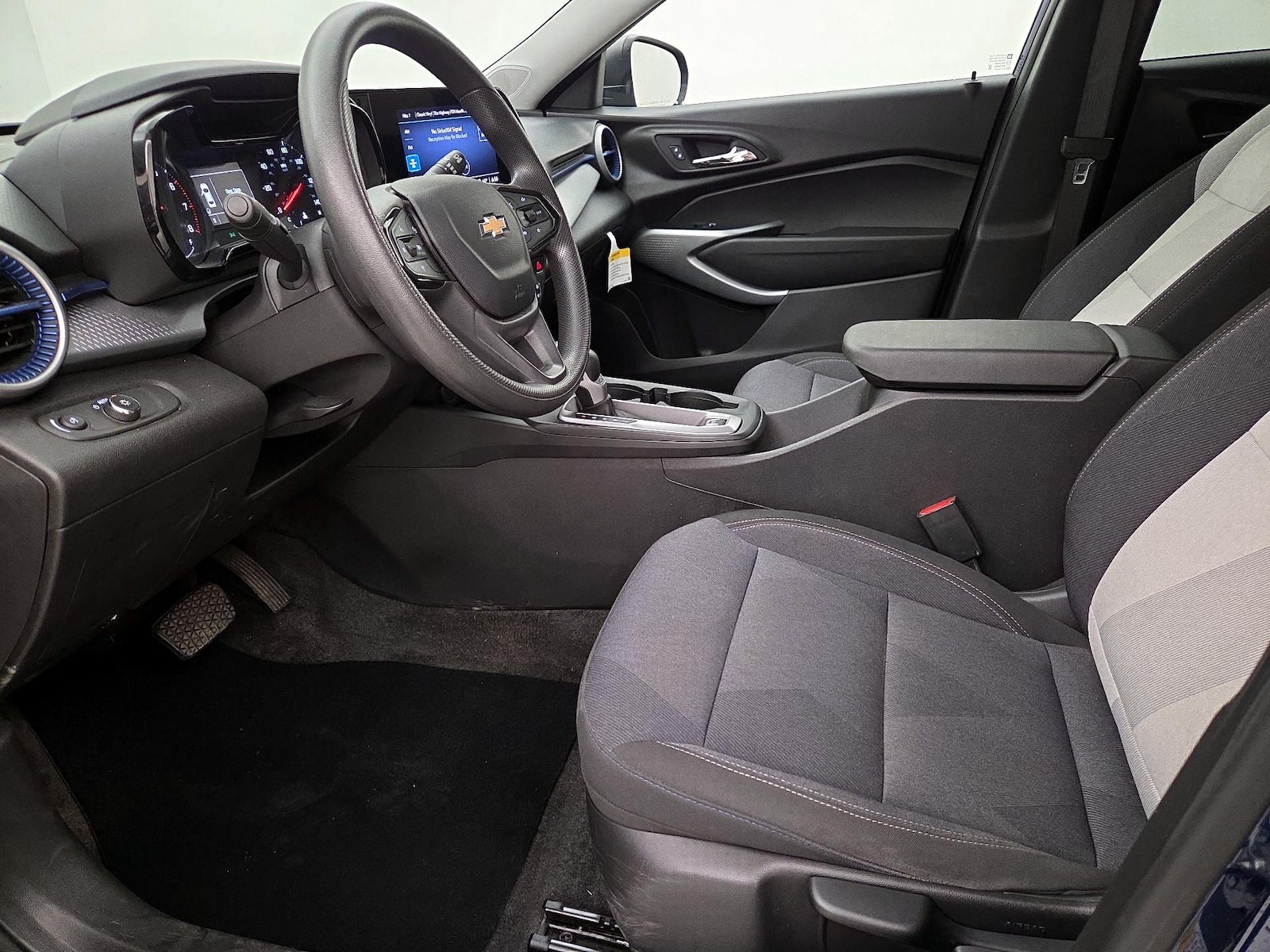 2024 Chevrolet Trax LS - Photo 12
