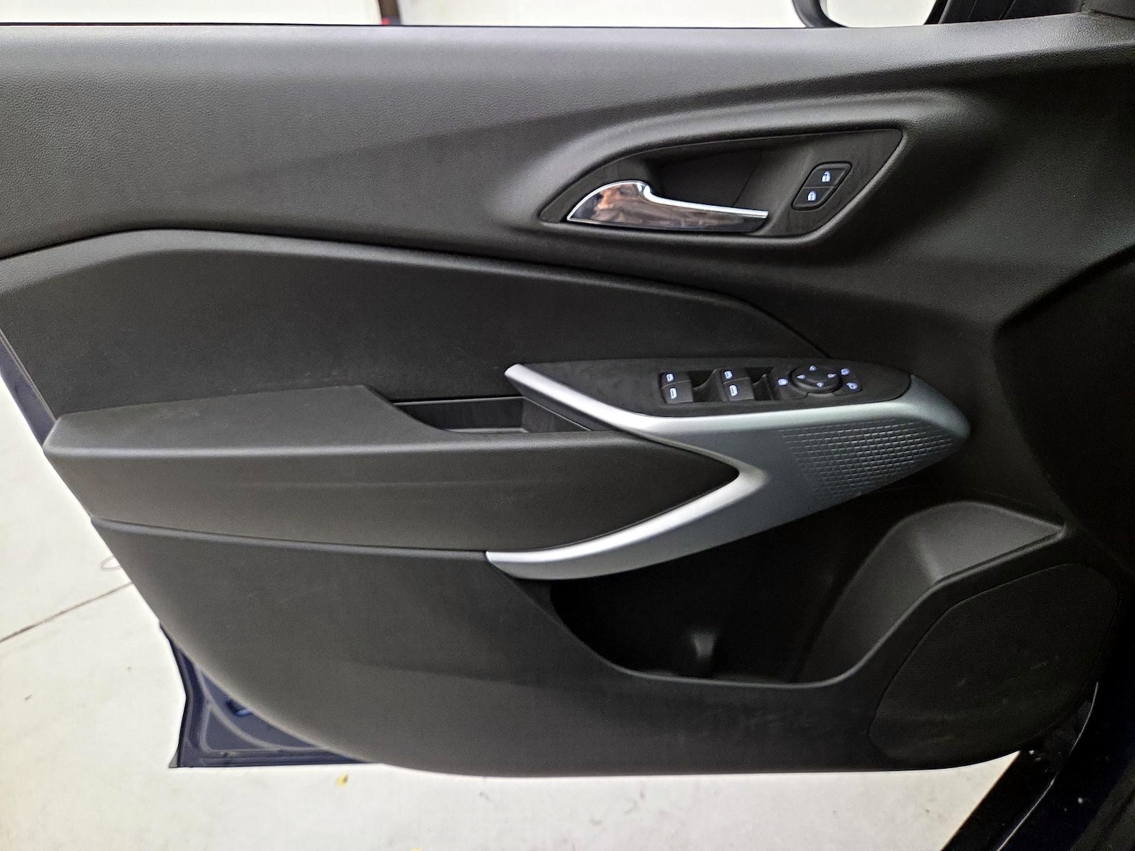 2024 Chevrolet Trax LS - Photo 13