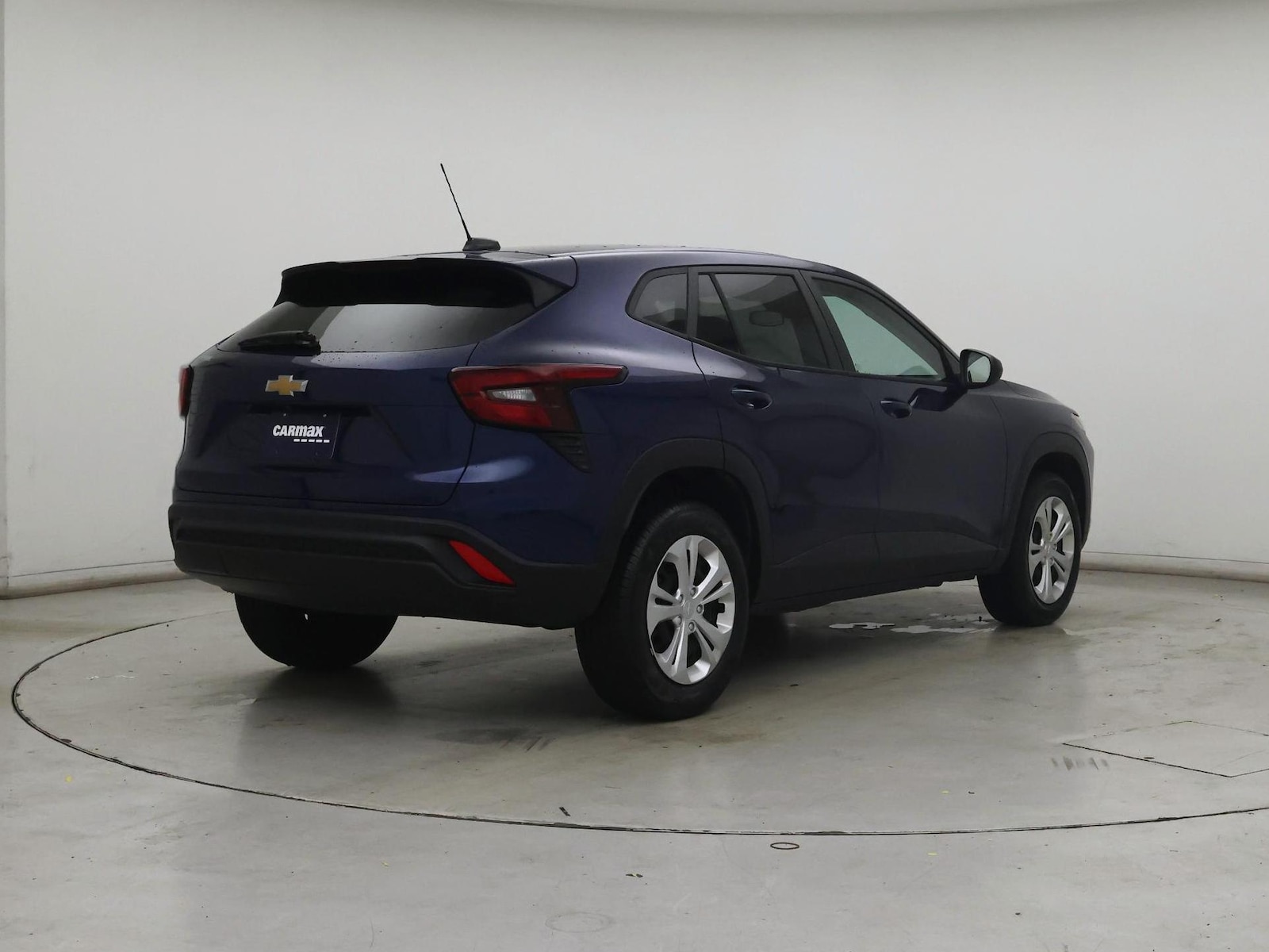 2024 Chevrolet Trax LS - Photo 9