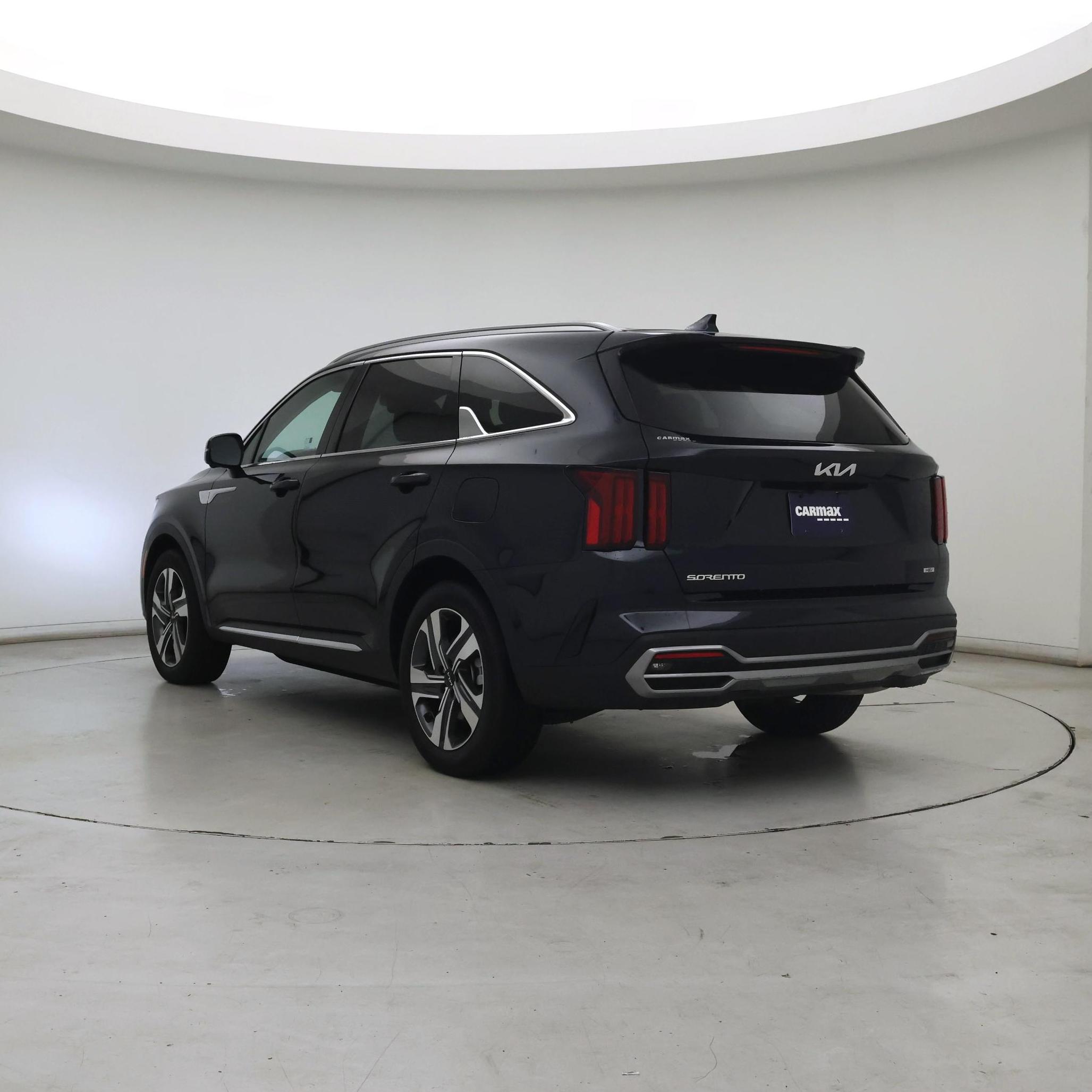 Thumbnail: 2023 Kia Sorento - 2