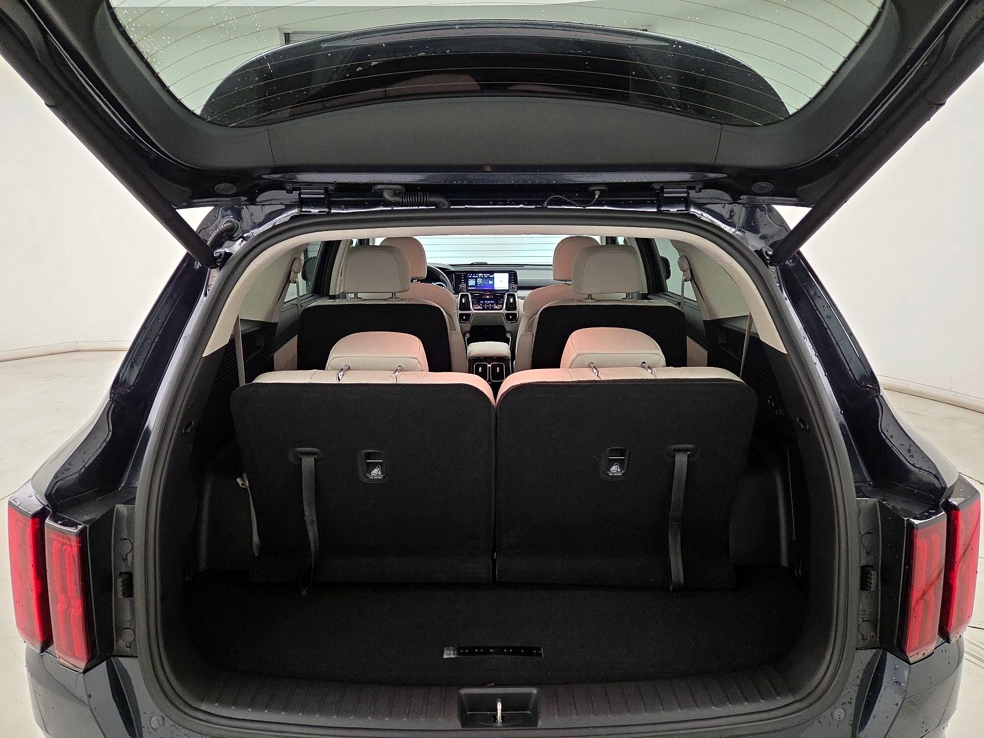 Thumbnail: 2023 Kia Sorento - 20